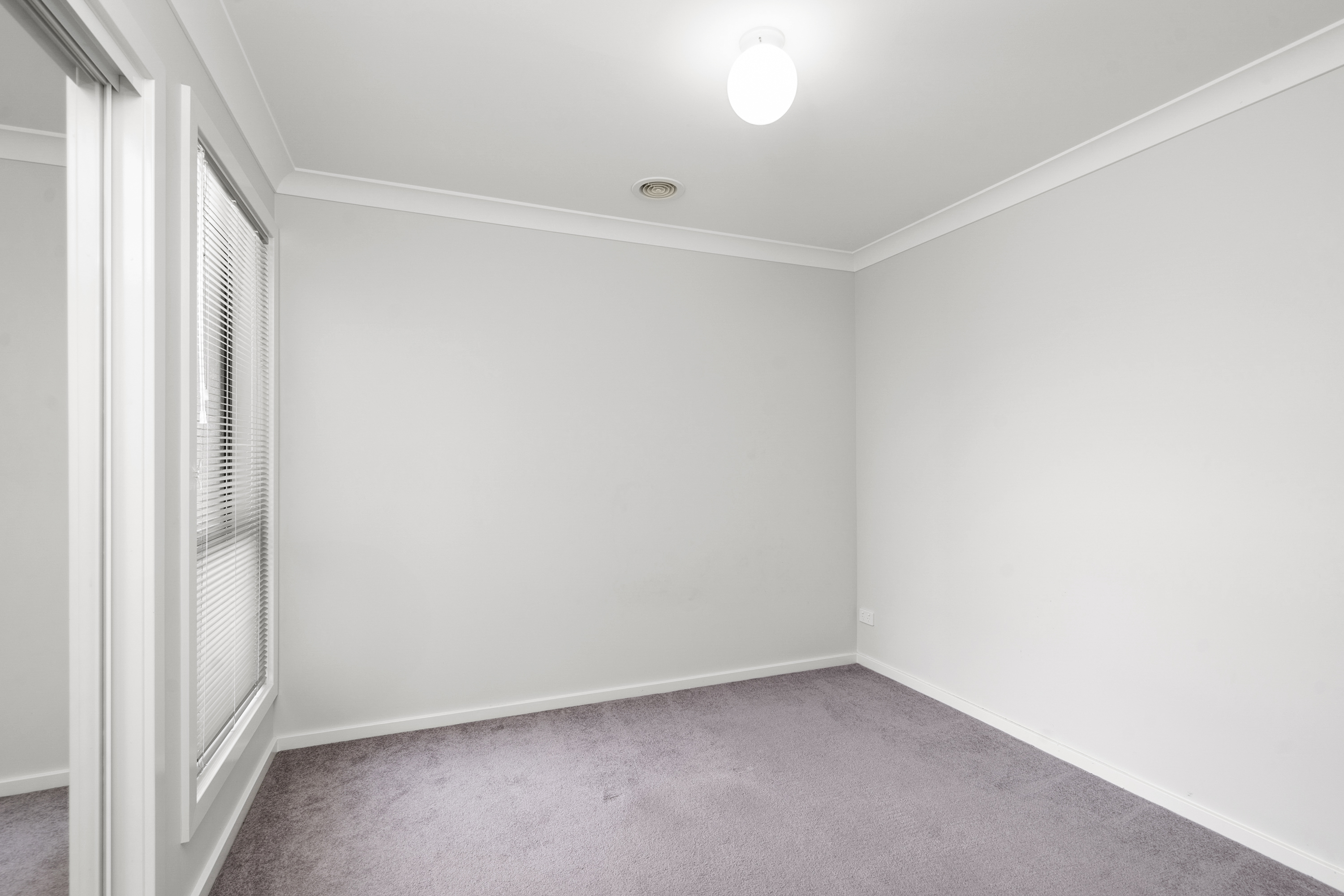 3 Fox Close, Goulburn NSW 2580 &mdash; photo 10