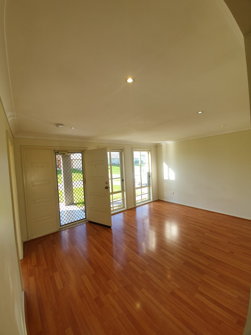 3 Wright Place, Goulburn NSW 2580 &mdash; photo 2