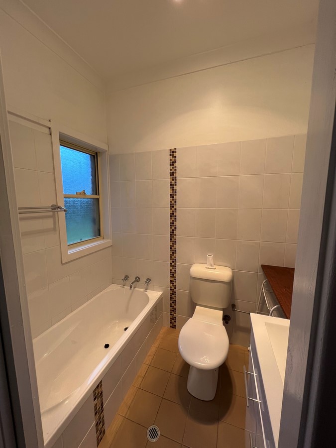 6 NEWTON STREET, Goulburn NSW 2580 &mdash; photo 5