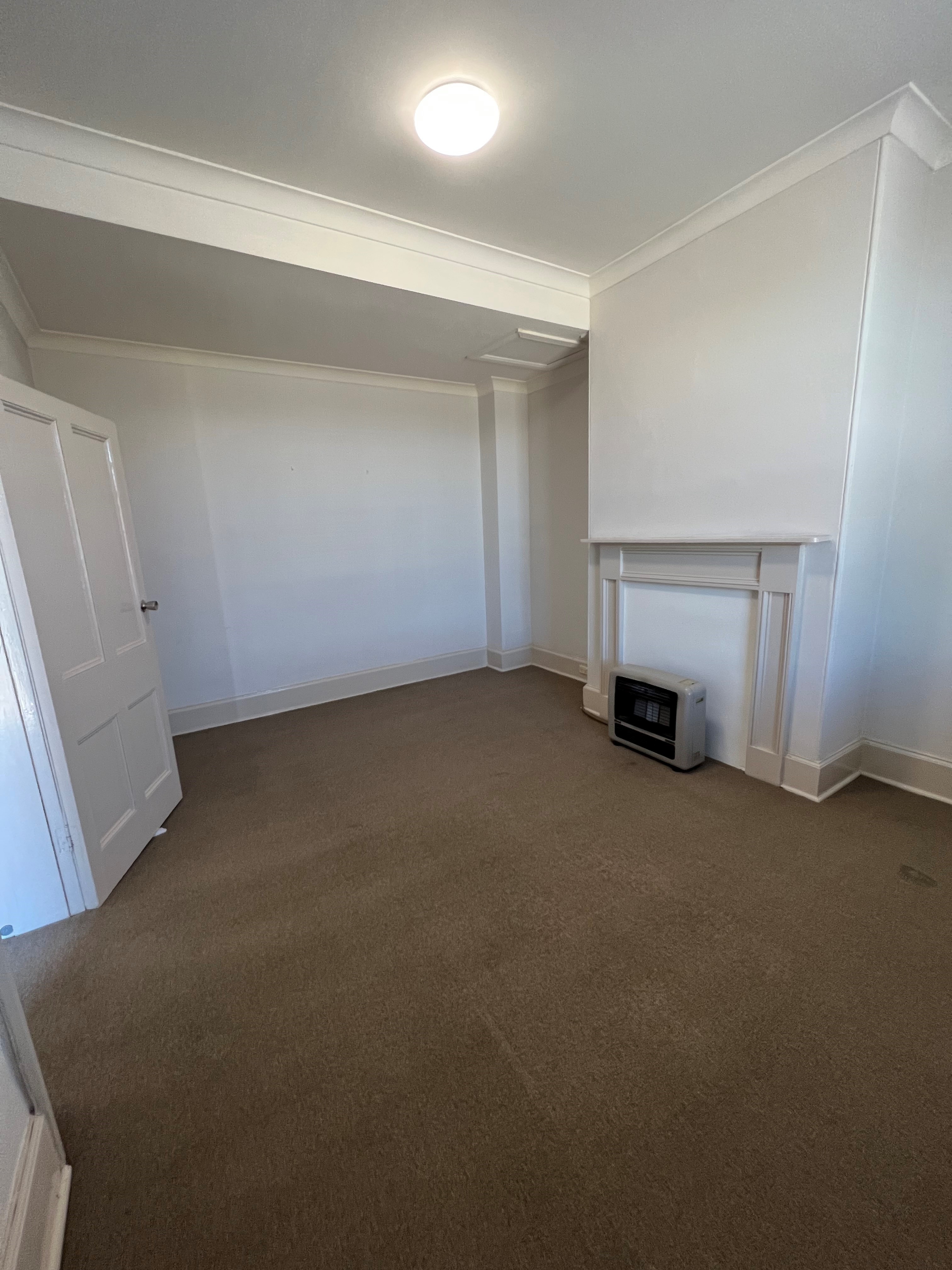182 SLOANE STREET, Goulburn NSW 2580 &mdash; photo 3