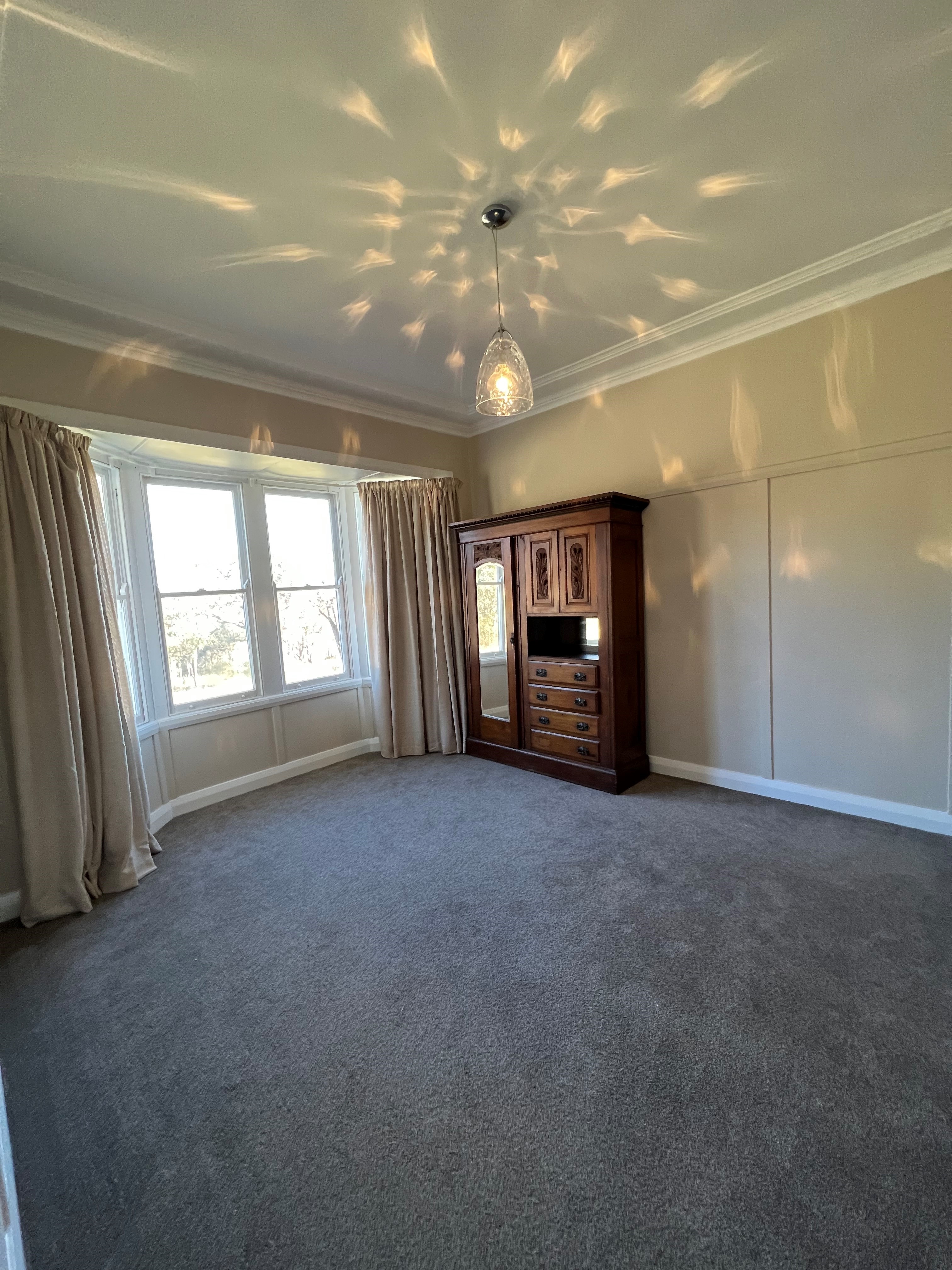 227 LONG STREET, Goulburn NSW 2580 &mdash; photo 4