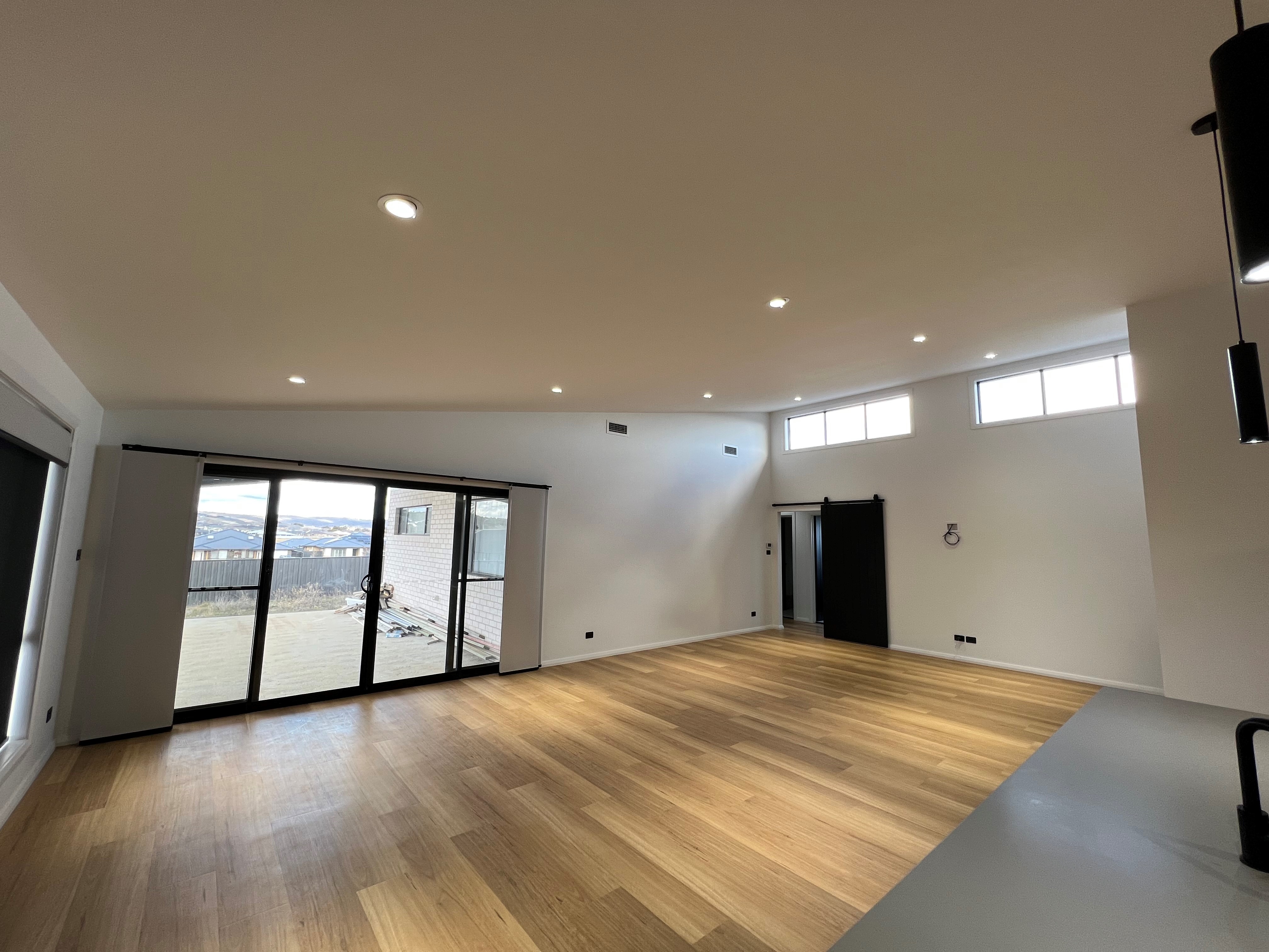 22 Brooklands Circuit, Goulburn NSW 2580 &mdash; photo 3