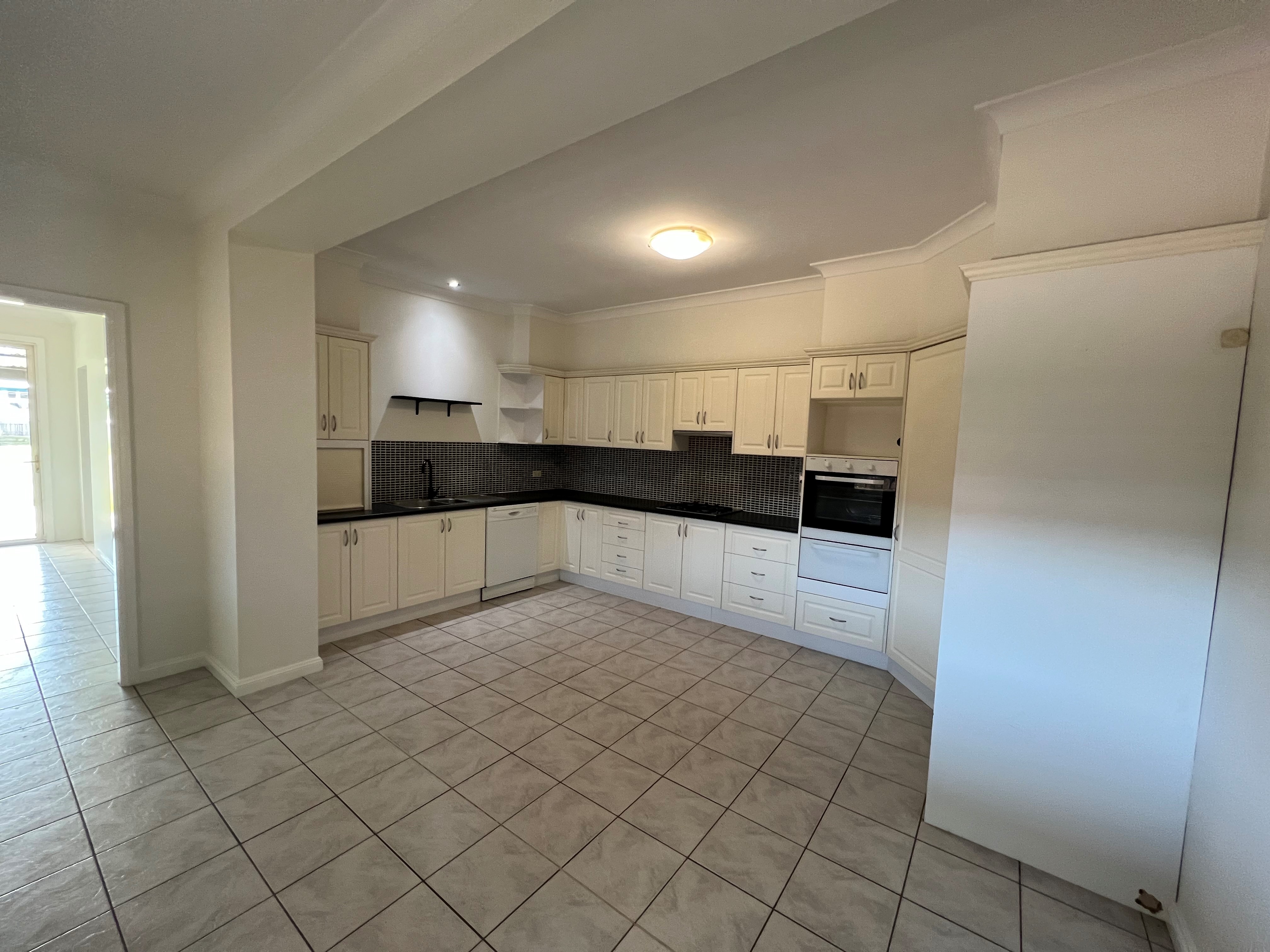 64 Grafton Street, Goulburn NSW 2580 &mdash; photo 3