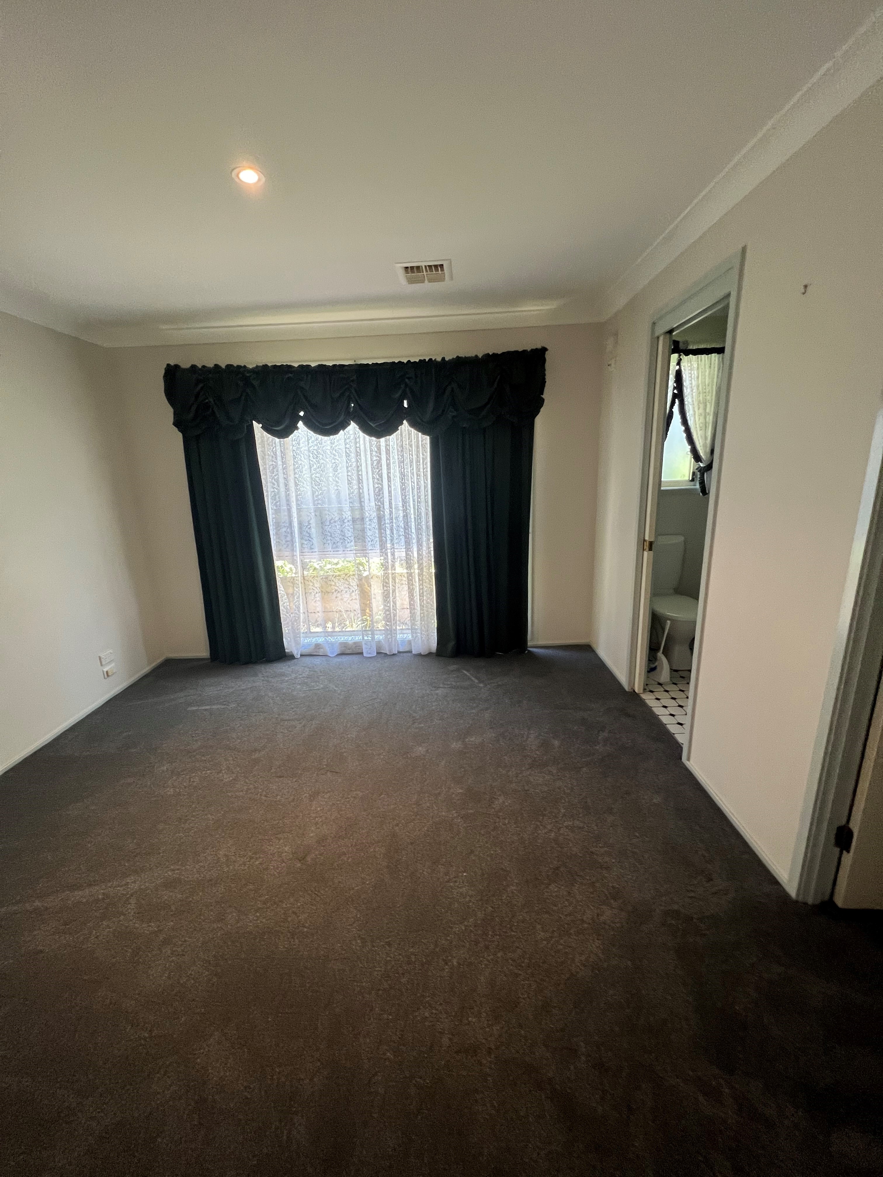 15 LAMARRA PLACE, Goulburn NSW 2580 &mdash; photo 8