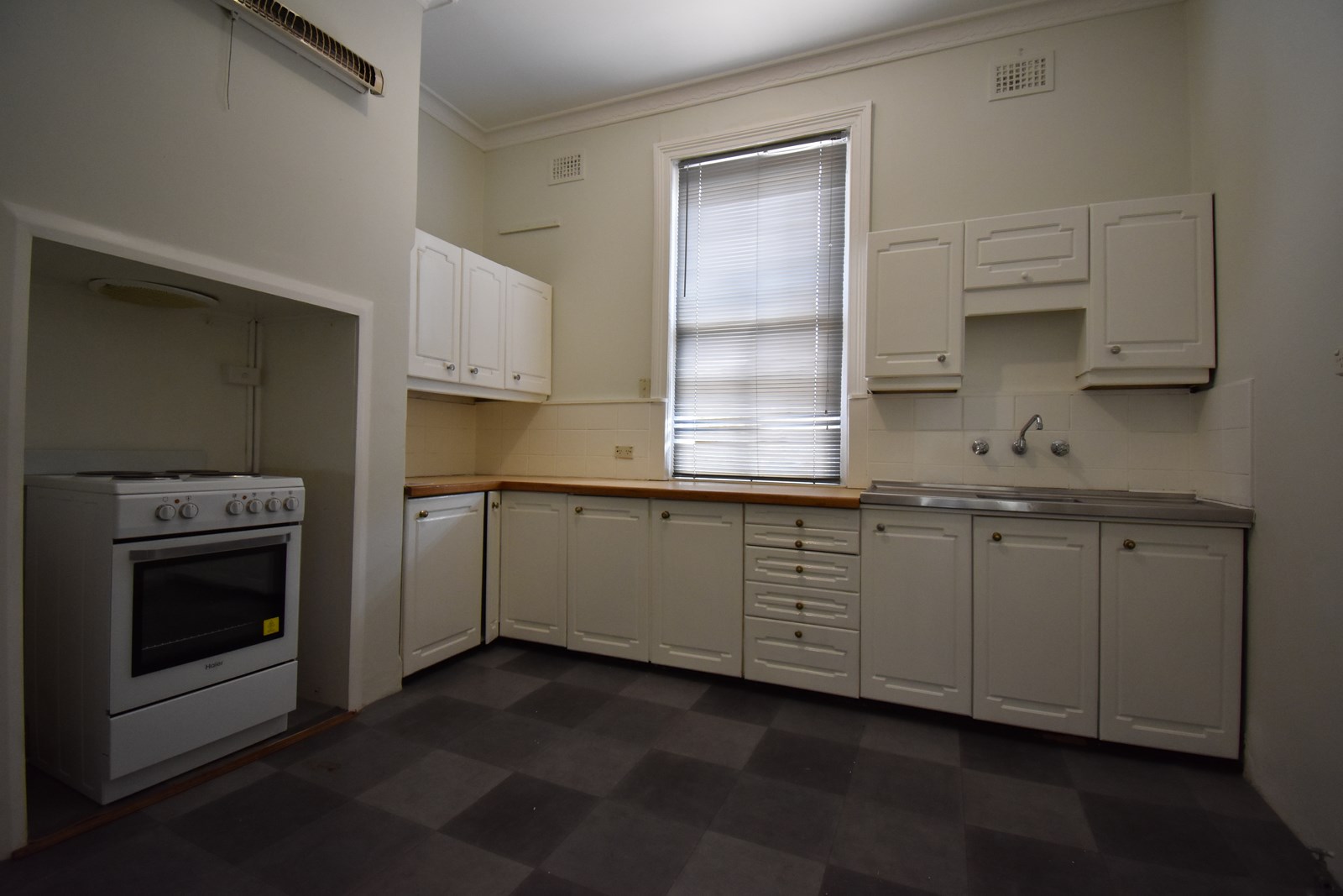 29 BELMORE STREET, Goulburn NSW 2580 &mdash; photo 4