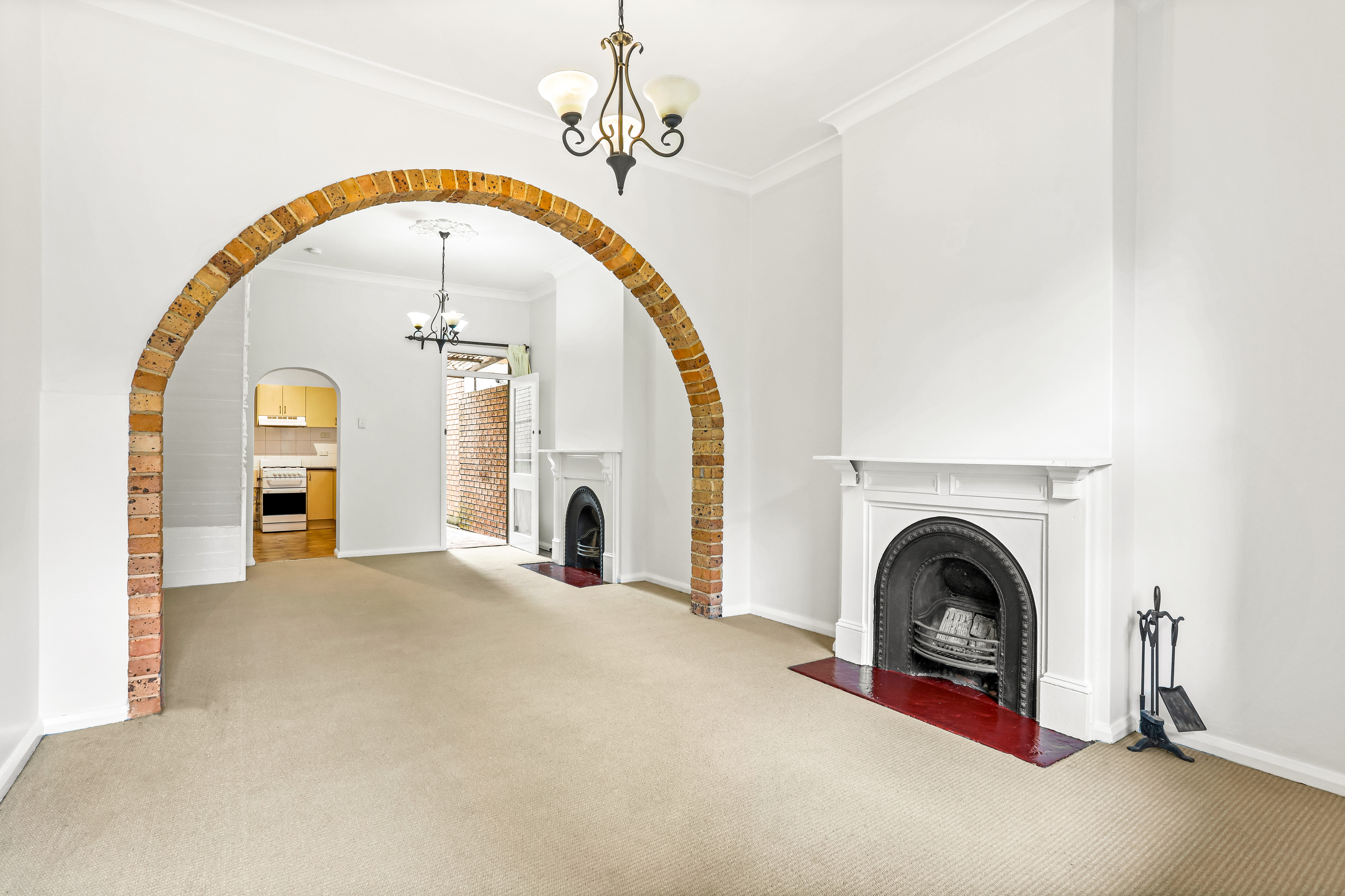44 Reynolds Street, Balmain Auction by Coopers Agency - image 2