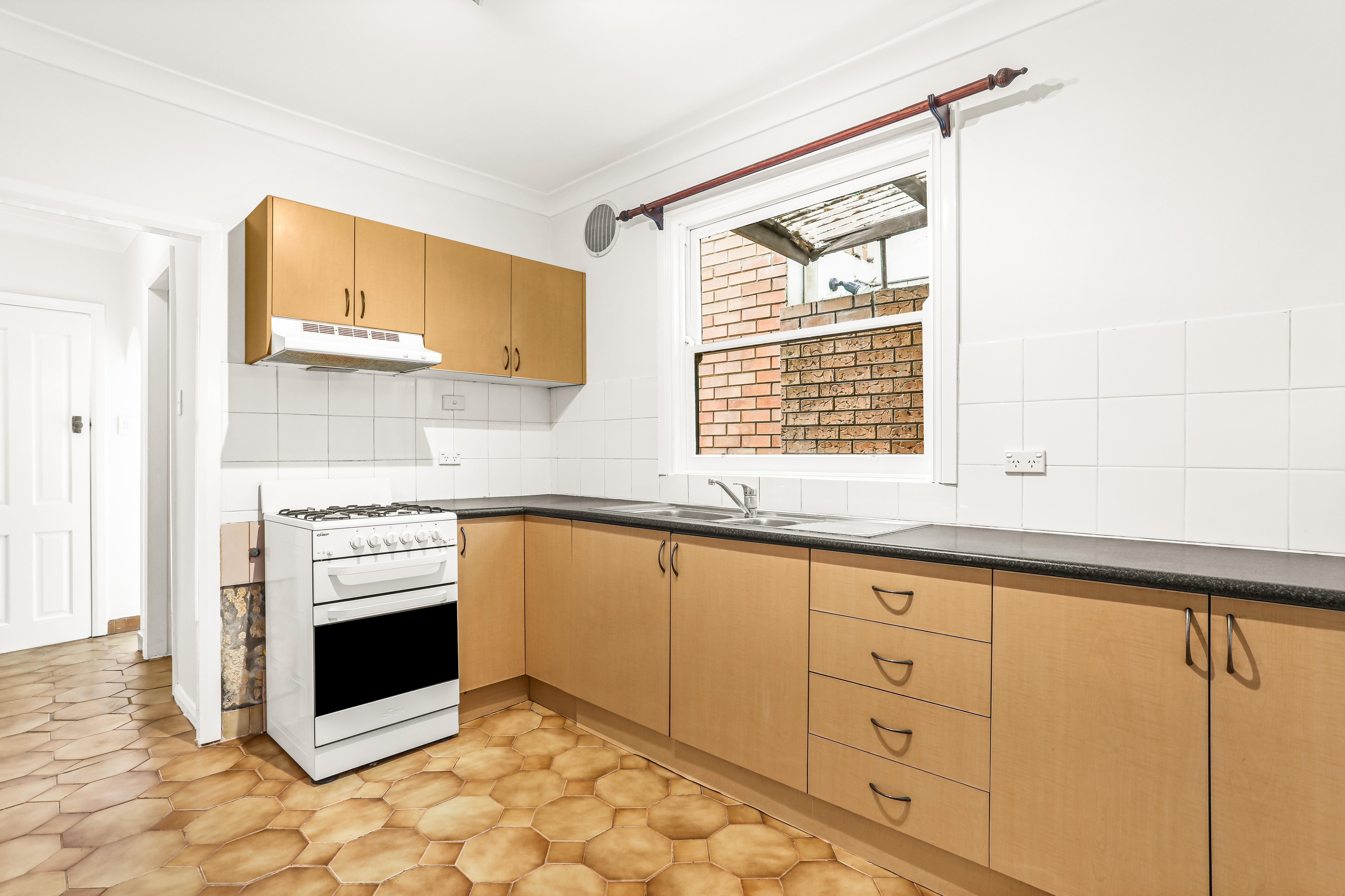 44 Reynolds Street, Balmain Auction by Coopers Agency - image 4