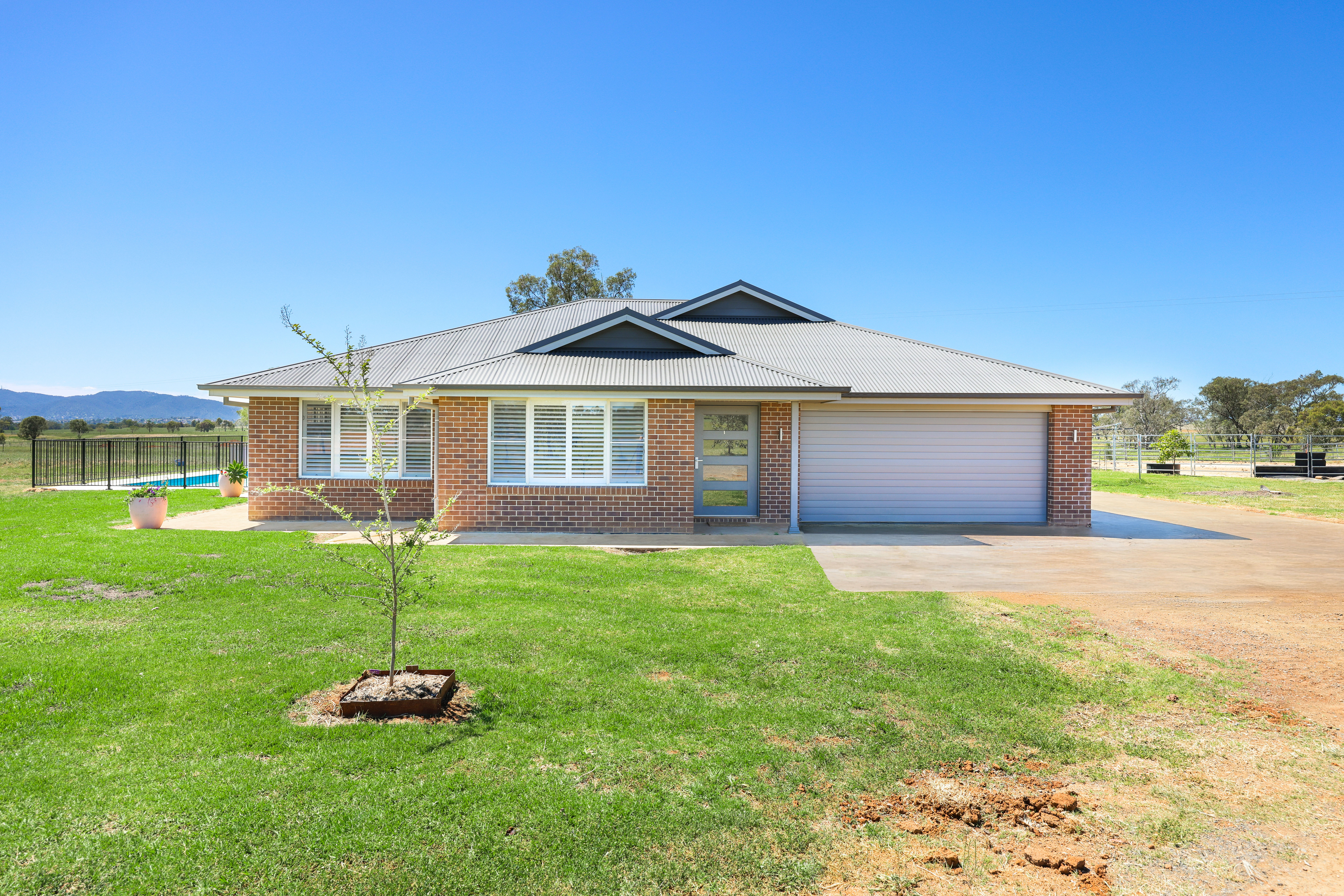 97 Phillip Lane, Tamworth NSW 2340