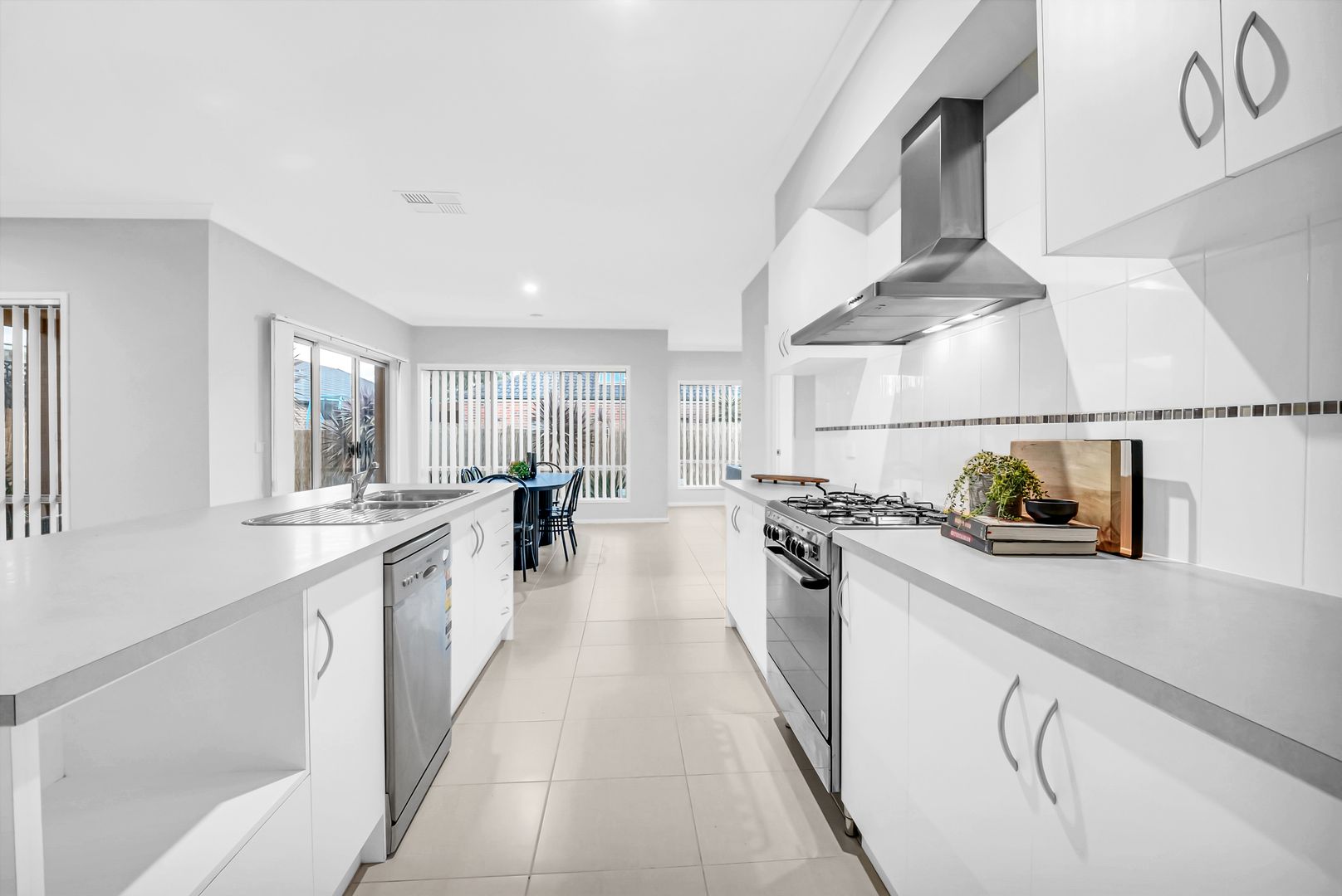 20 Gainsborough Drive, Craigieburn, VIC, 3064, Craigieburn - Thumbnail 4