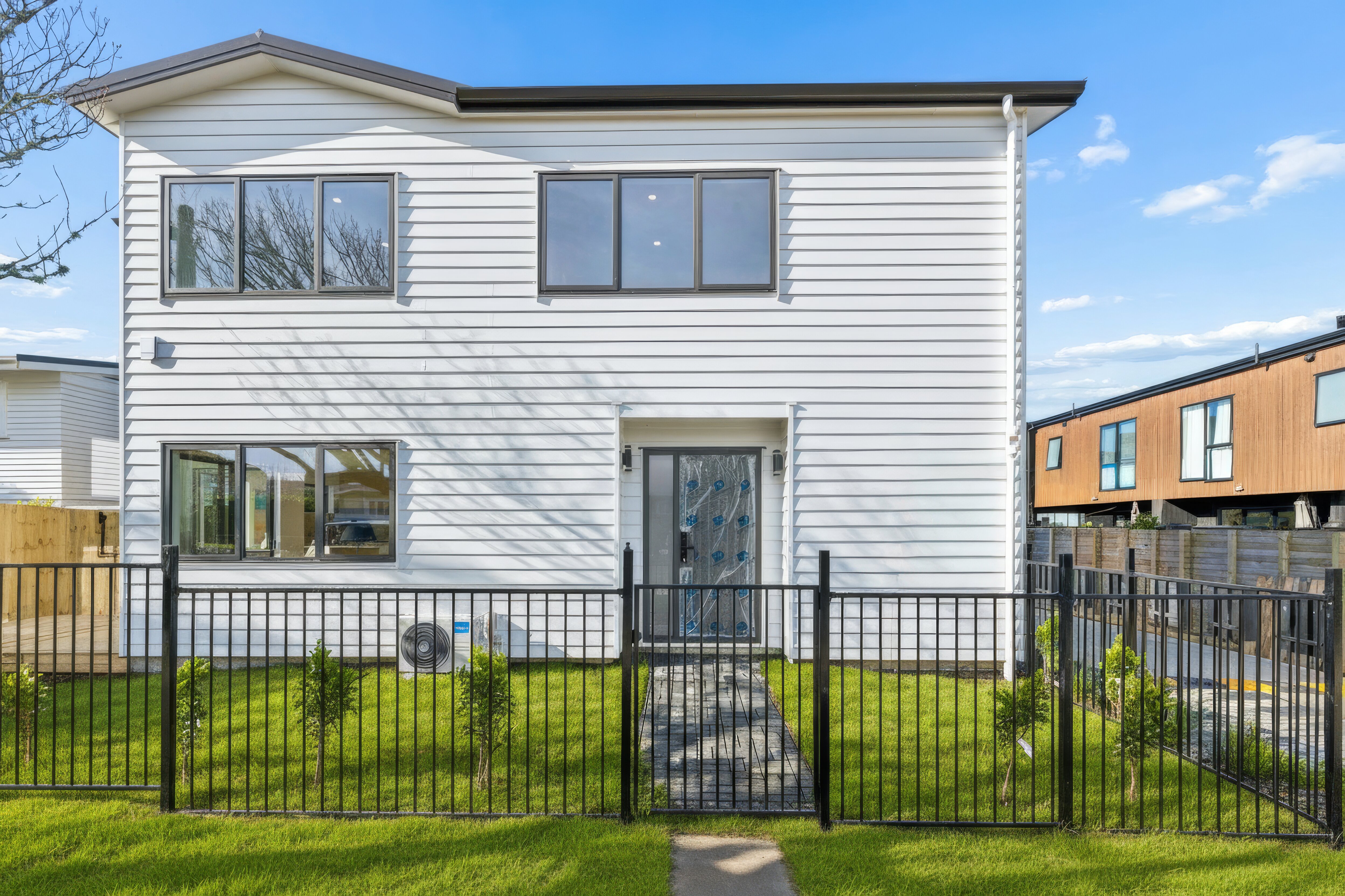 Mangere Bridge 4房 Road Frontage Standalone, New & Built to Impress