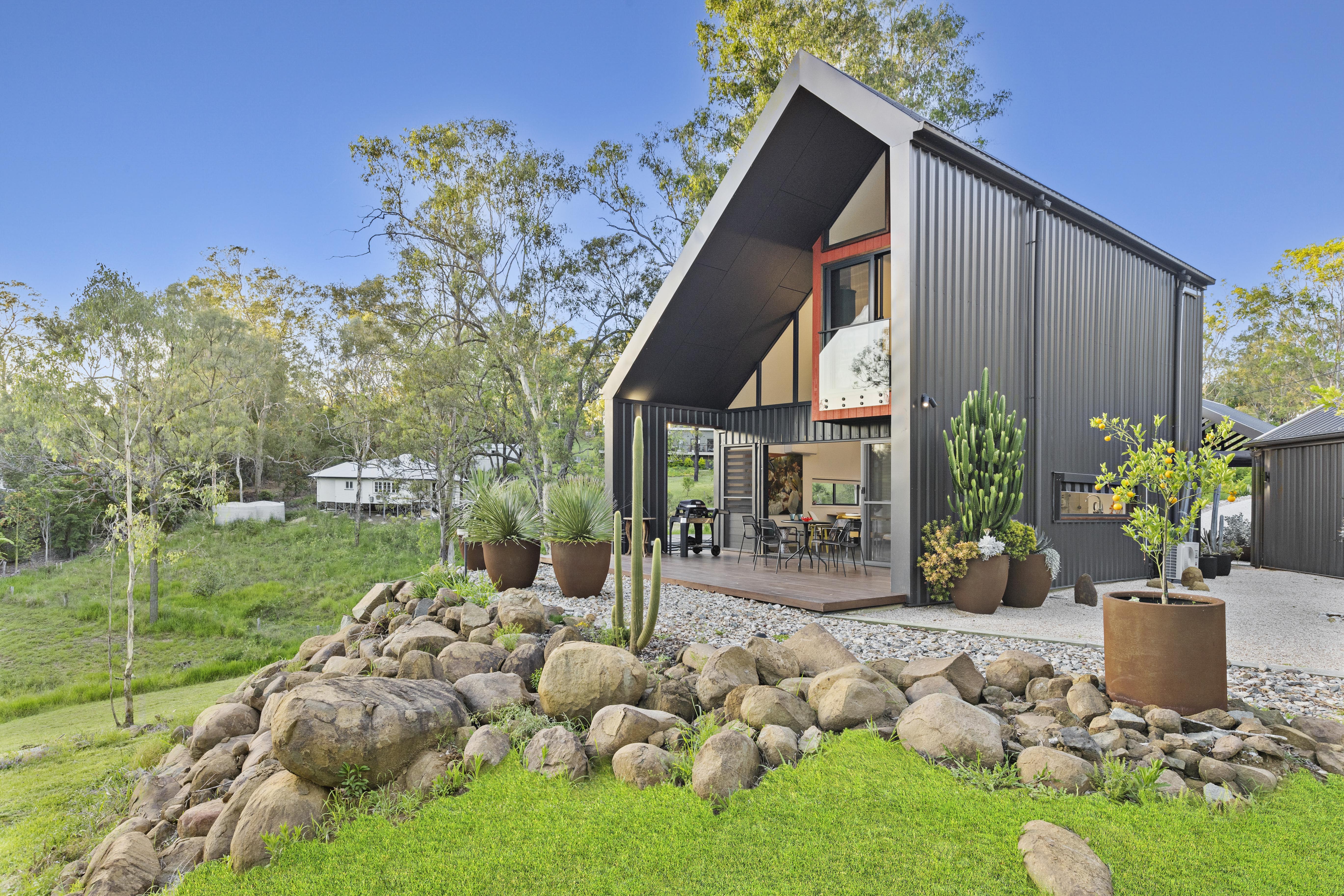 9 Ridge Street, Esk For Sale by Farmbuy.com - image 12