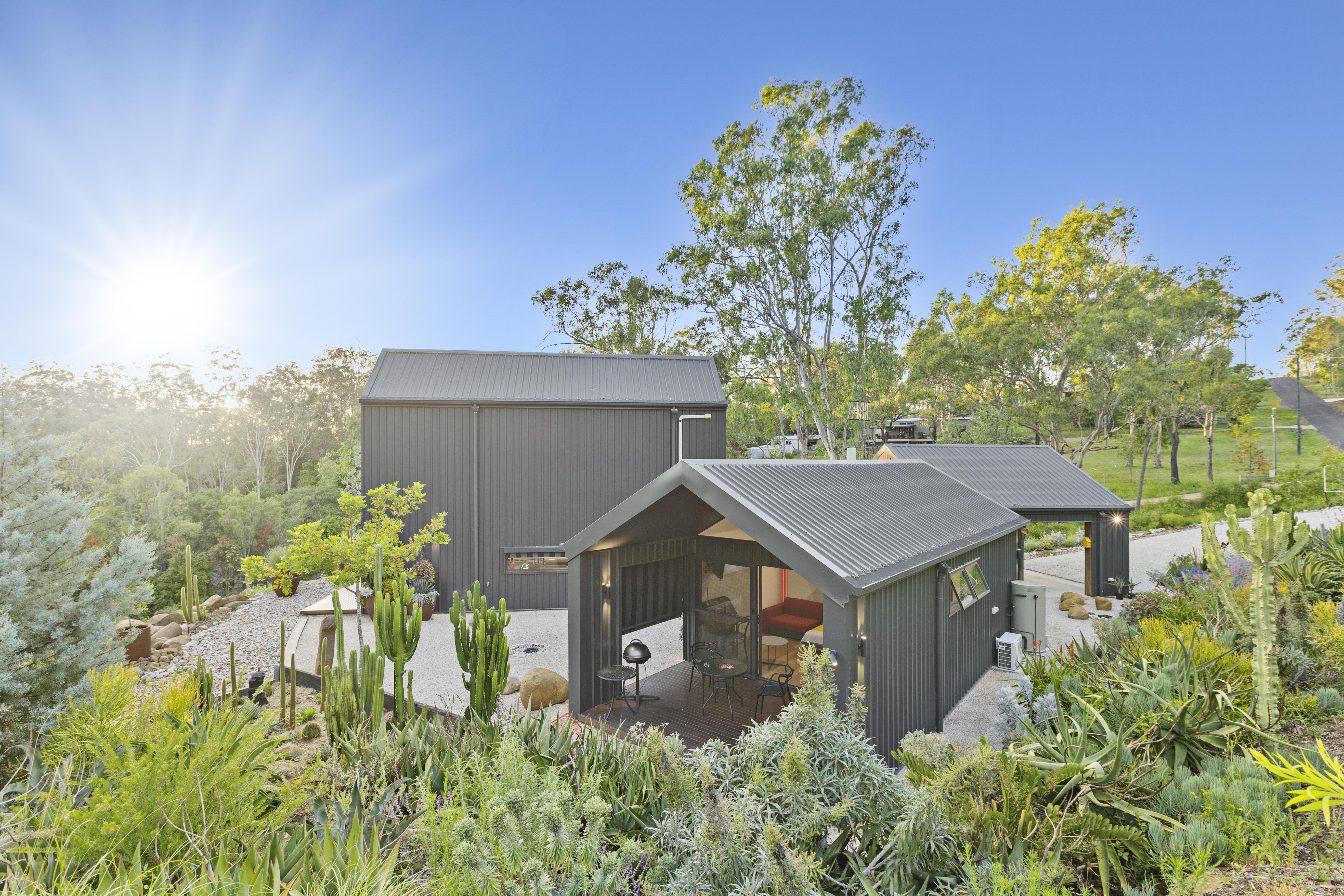 9 Ridge Street, Esk For Sale by Farmbuy.com - image 2