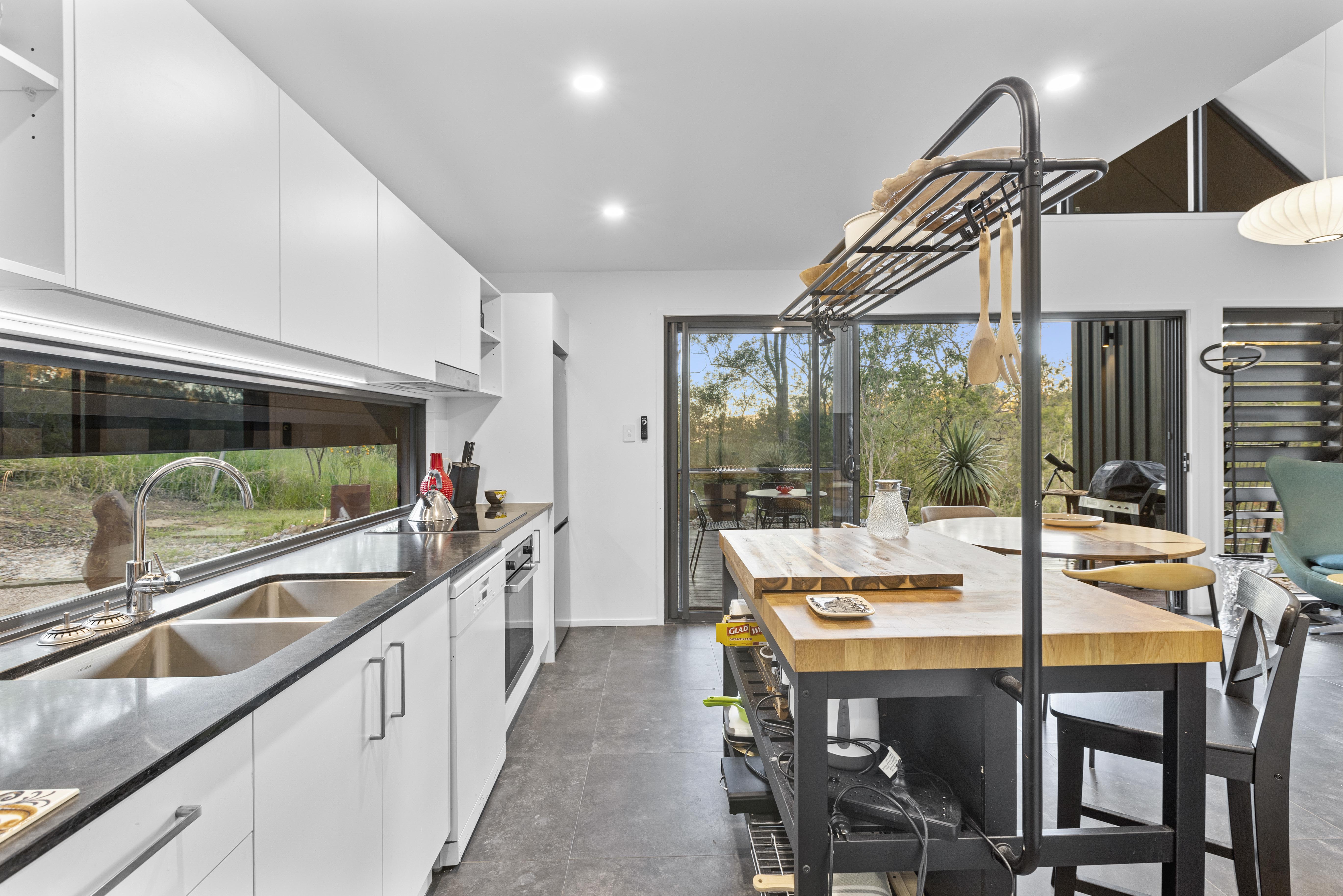 9 Ridge Street, Esk For Sale by Farmbuy.com - image 8