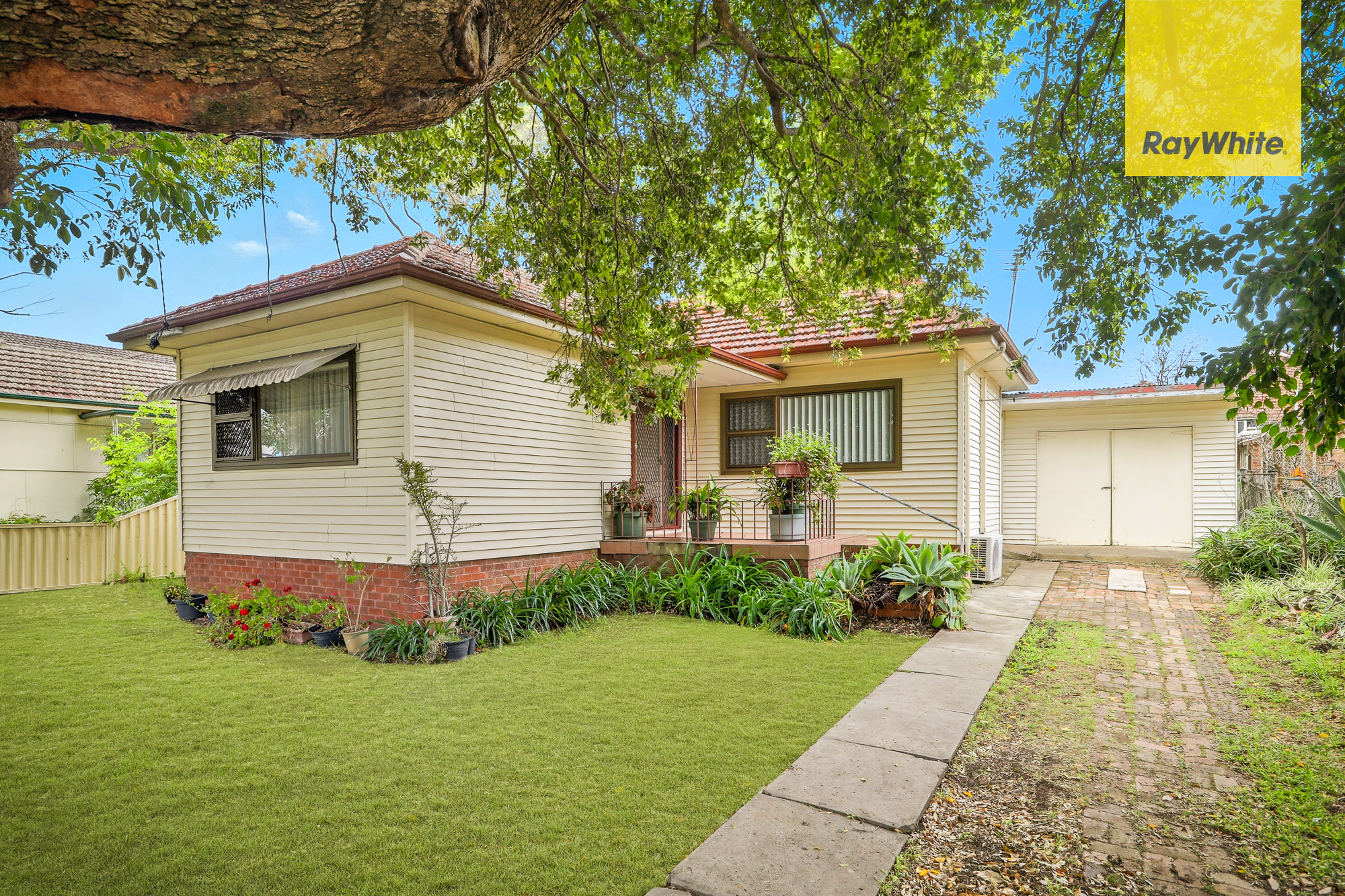 43, MERRYLANDS, New South Wales