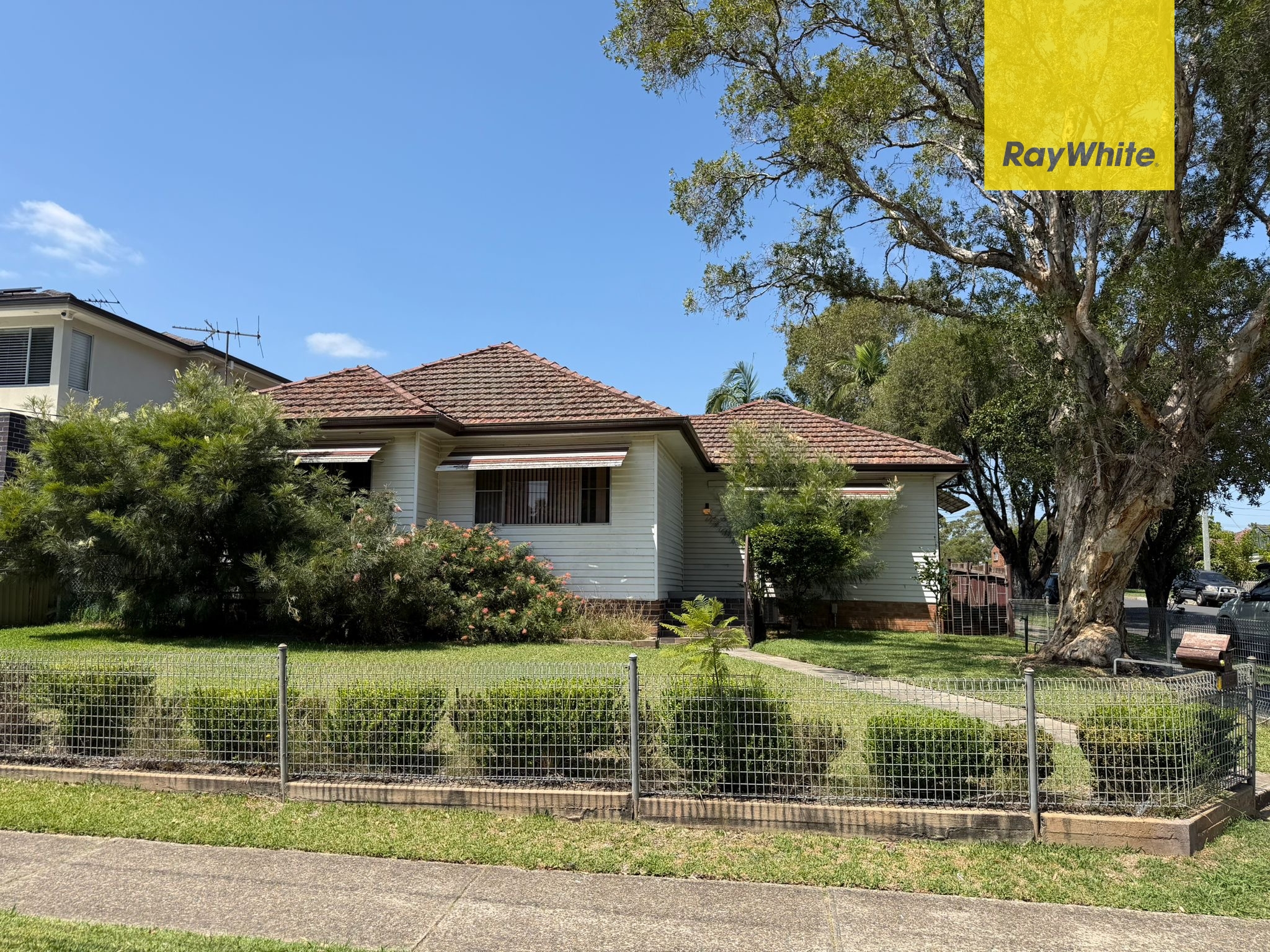 44, MERRYLANDS, New South Wales