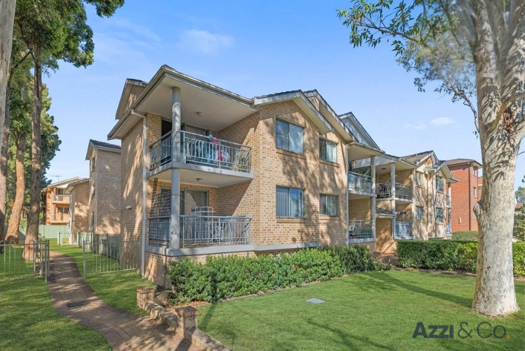 8/74-76, WENTWORTHVILLE, New South Wales