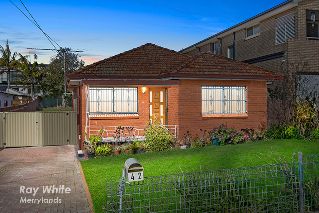 42, MERRYLANDS, New South Wales