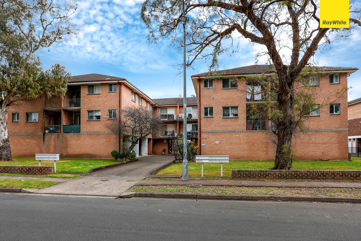 2/25, MERRYLANDS, New South Wales
