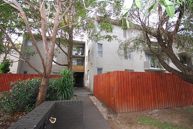 17/18-24, MERRYLANDS, New South Wales