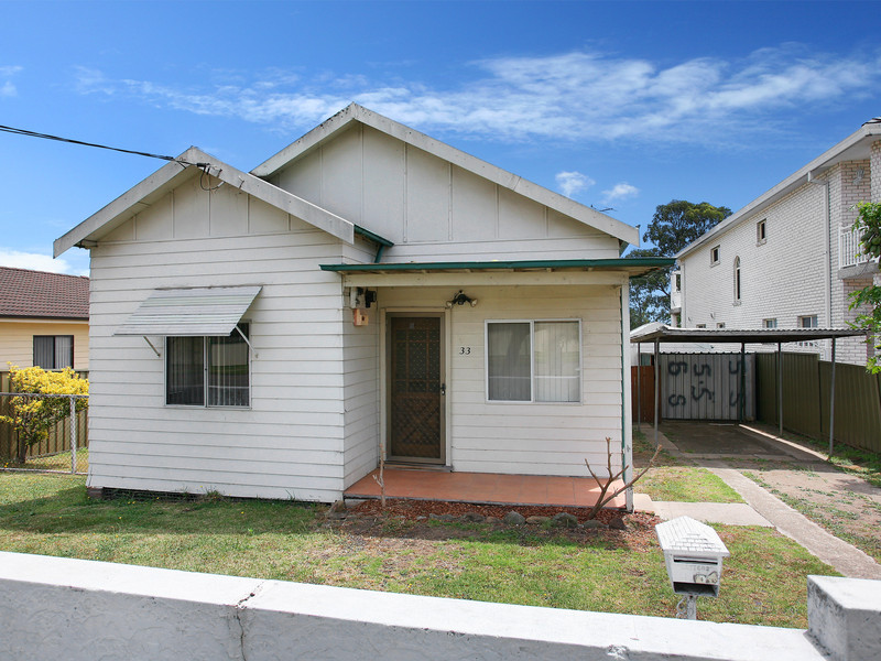 33, MERRYLANDS, New South Wales