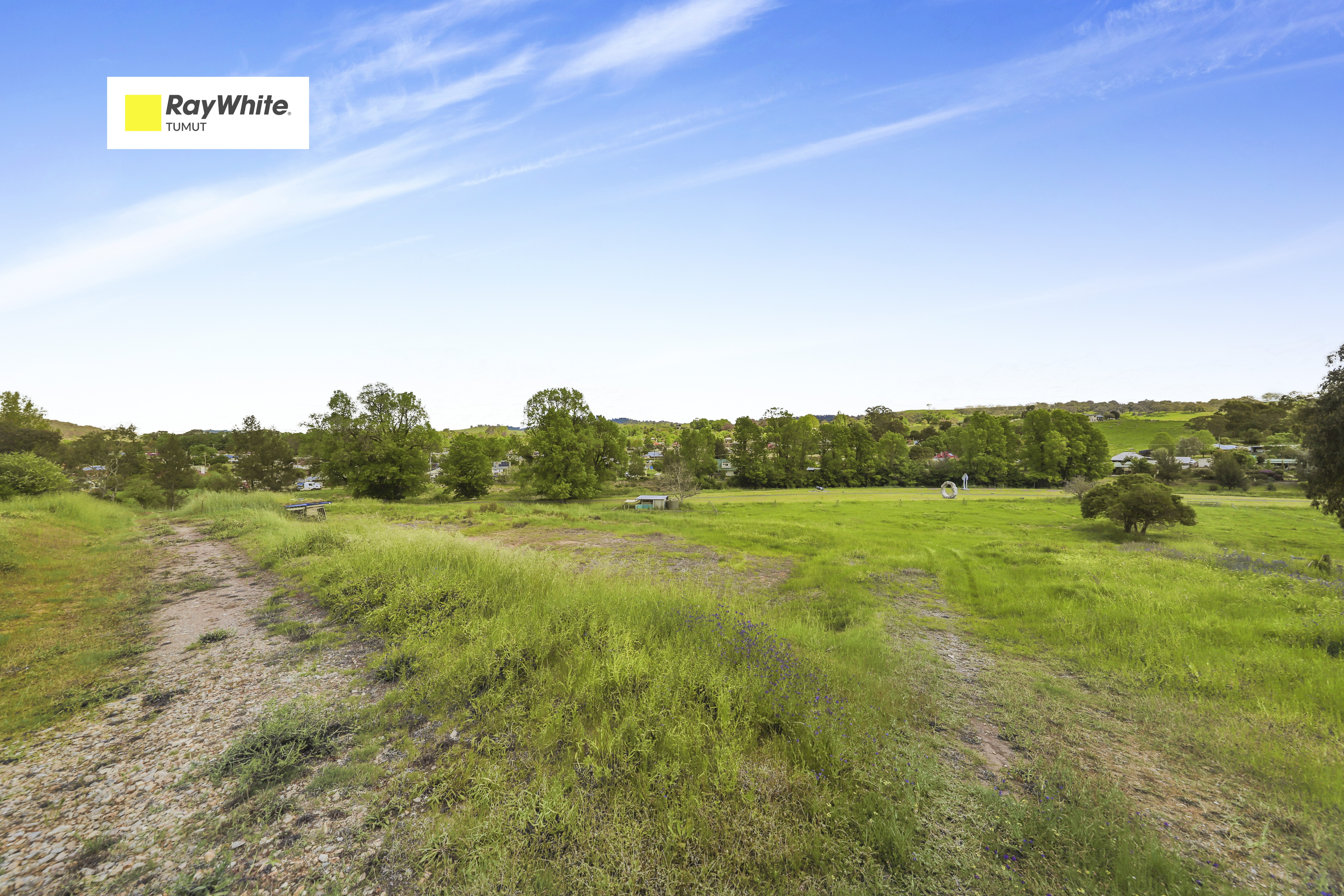 2/43 Victoria Hill Road, Adelong NSW 2729