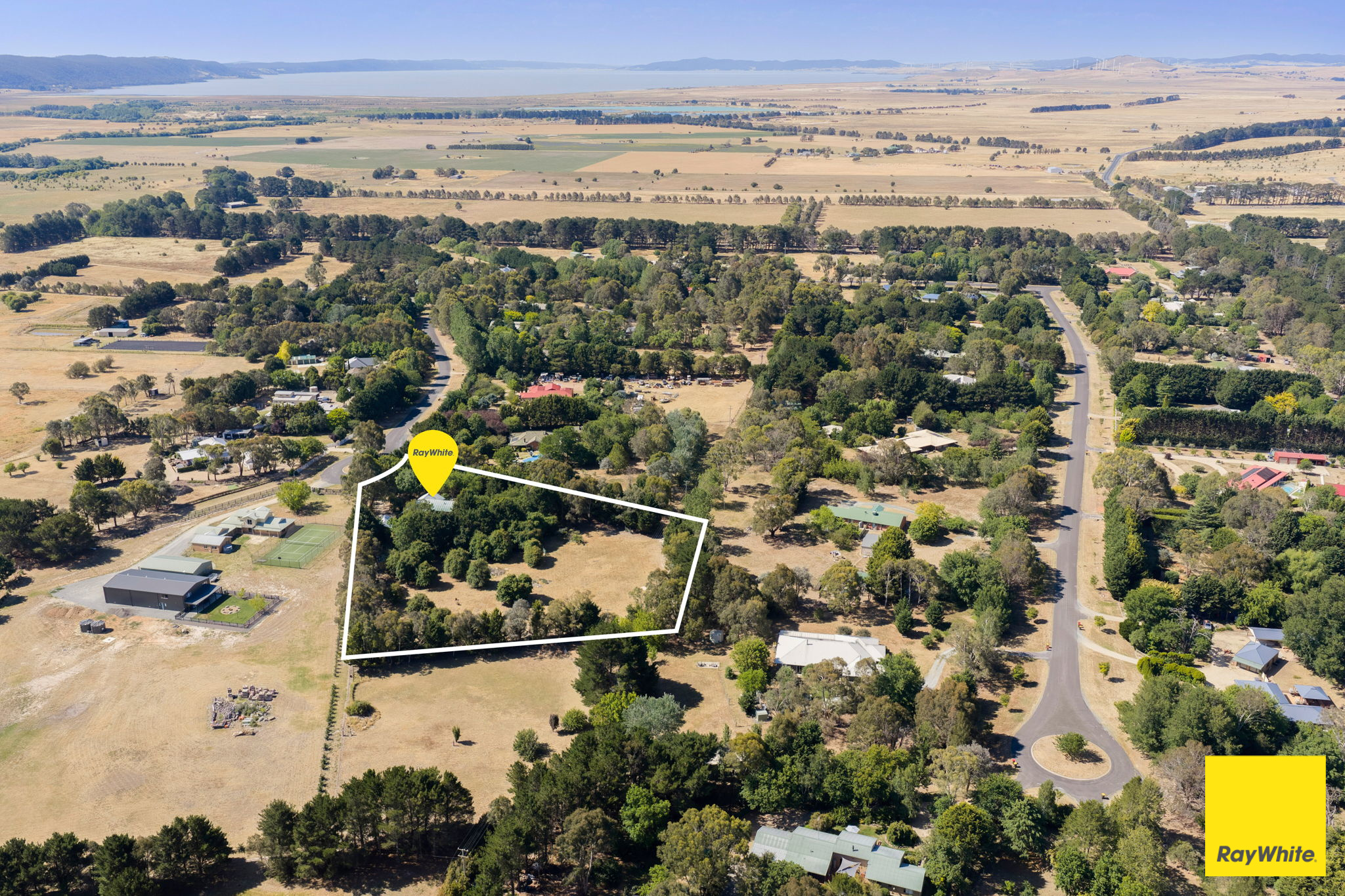 13 Elmslea Drive, Bungendore For Sale by Farmbuy.com - image 16