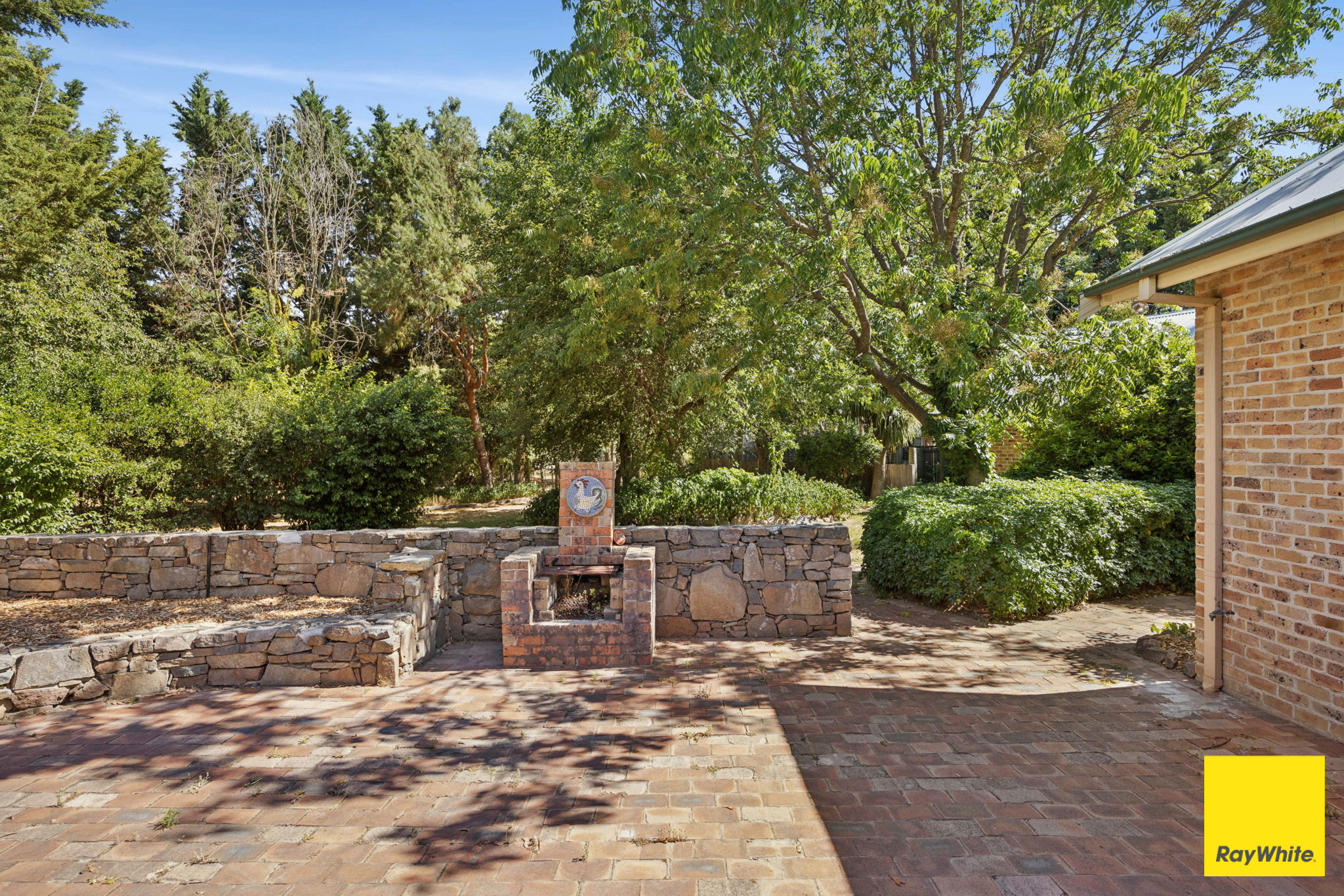 13 Elmslea Drive, Bungendore For Sale by Farmbuy.com - image 17