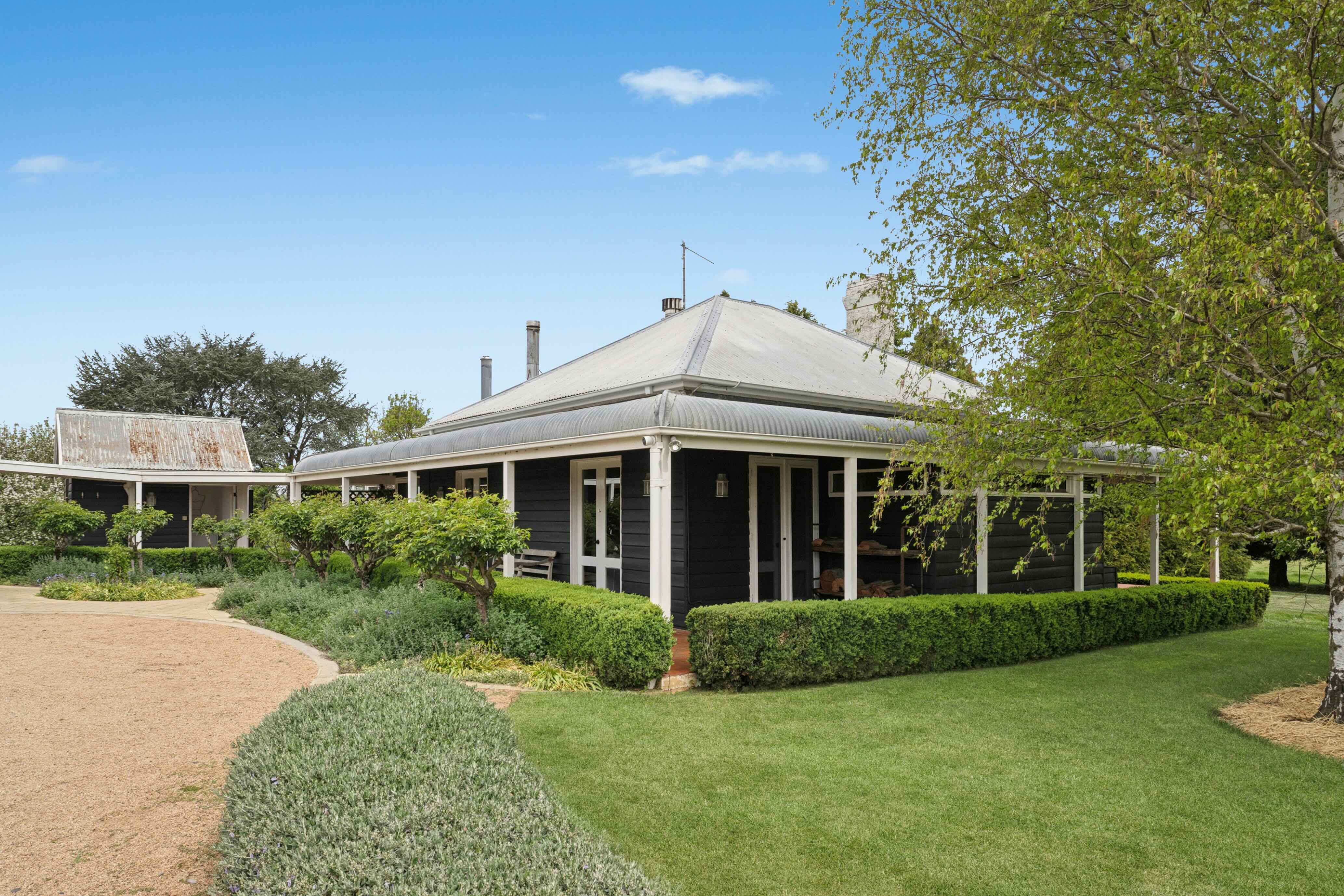 812 Guyong Road, Blayney NSW 2799
