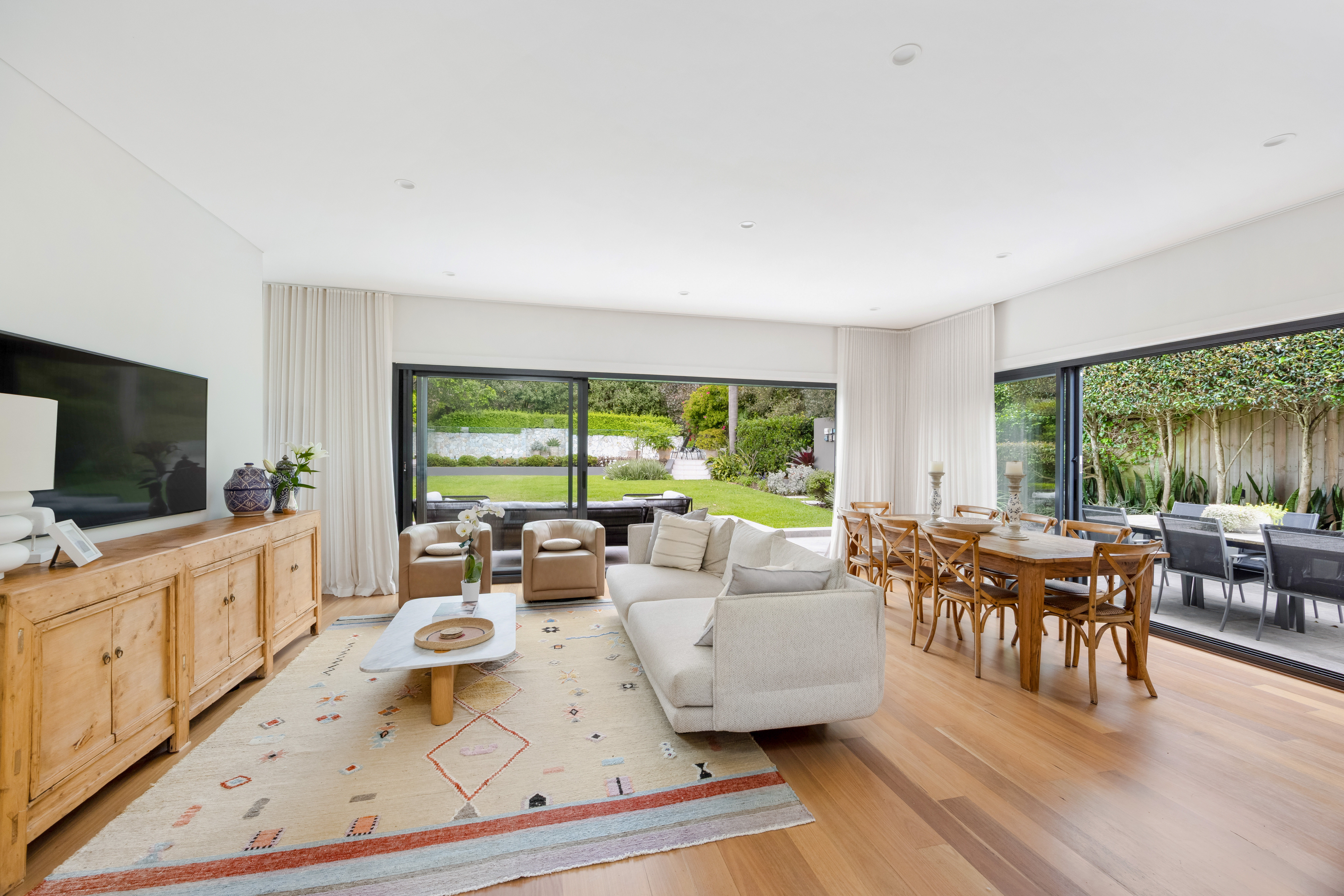 47 Lancaster Road, Dover Heights - Thumbnail 2