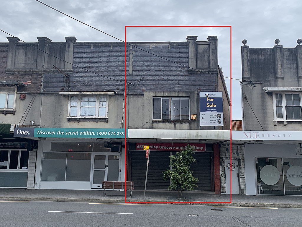Excellent retail located within the heart of Bexley shopping centre