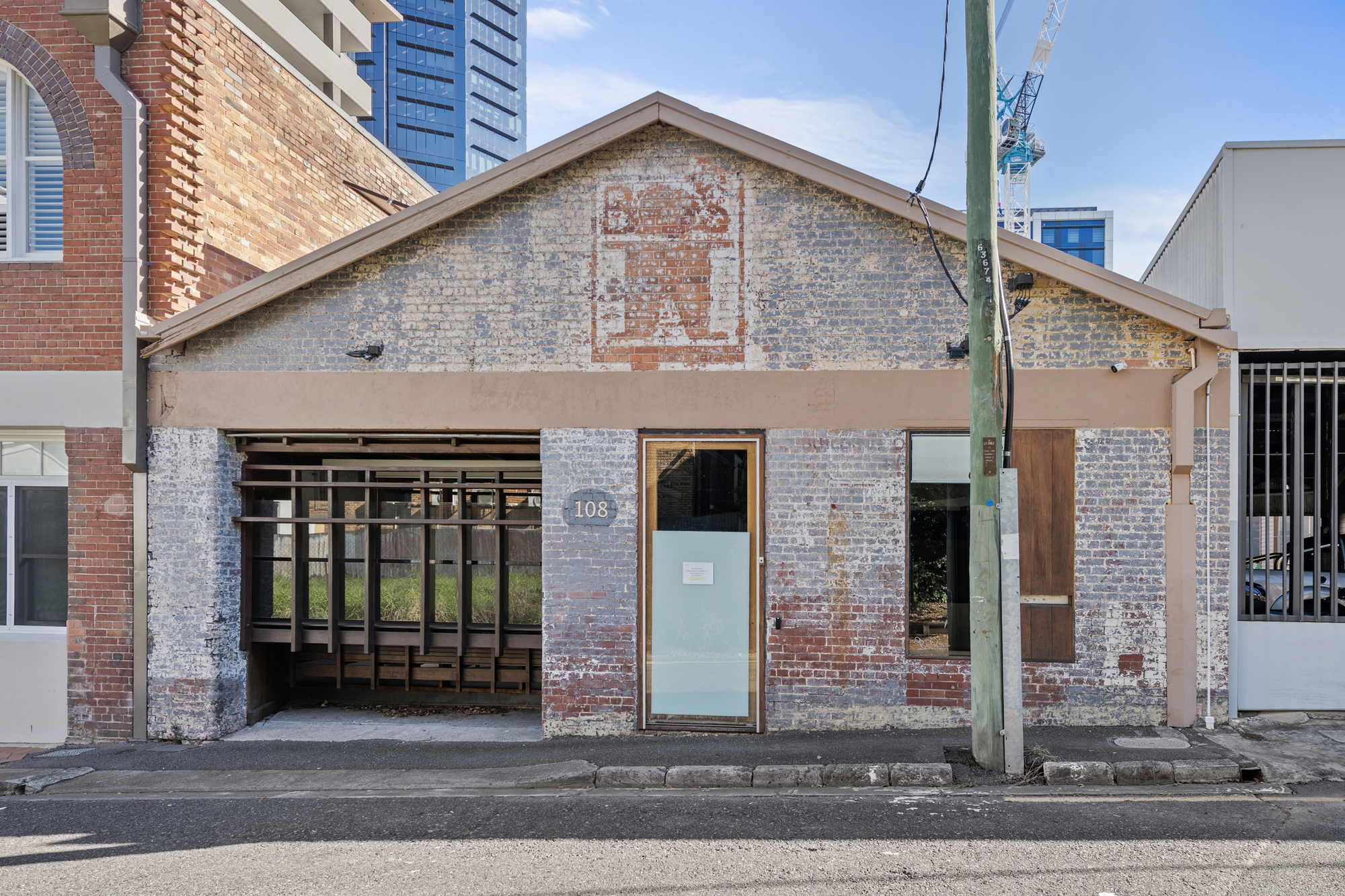 106-108 Bowen Street, Spring Hill