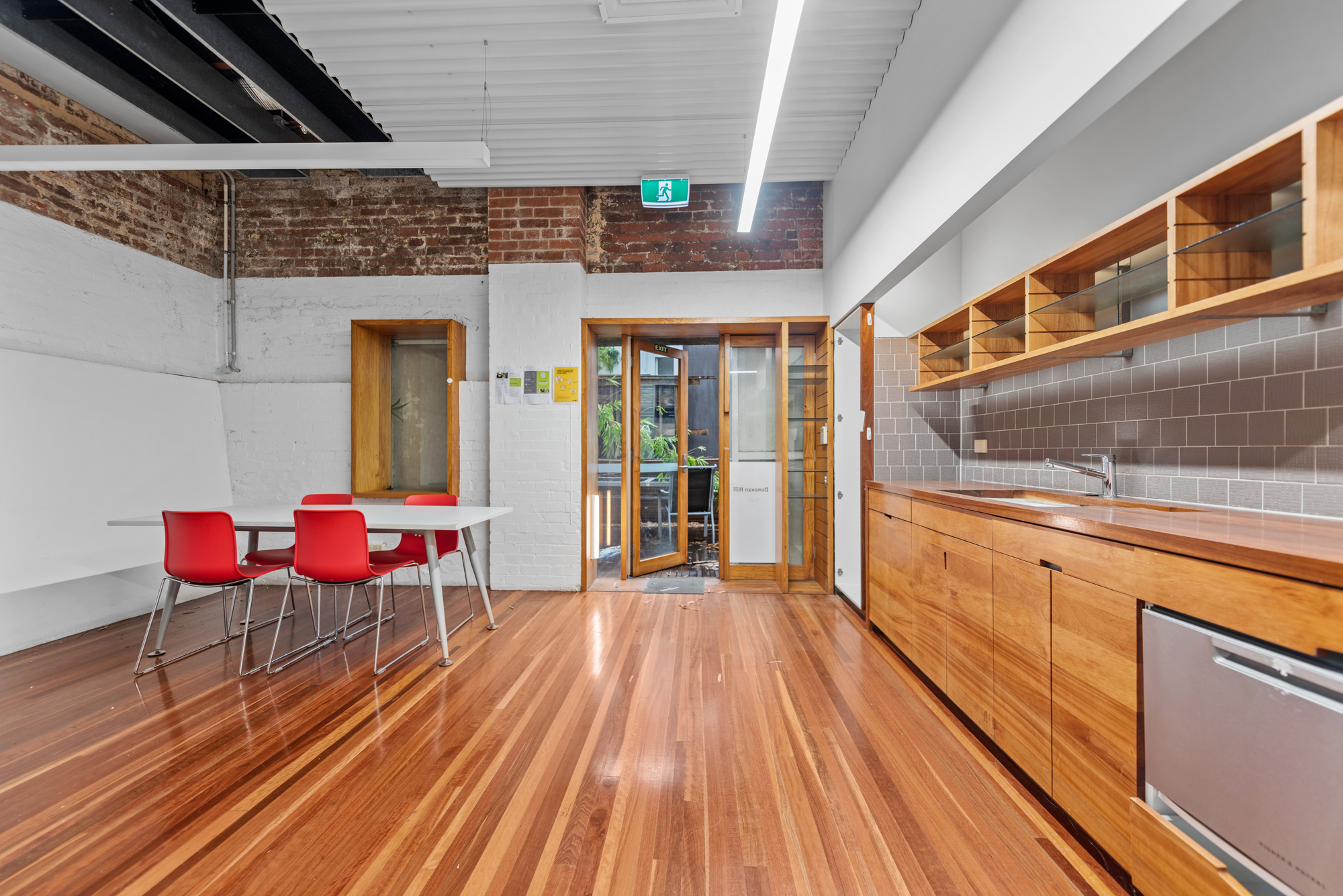 106-108 Bowen Street, Spring Hill — image 2