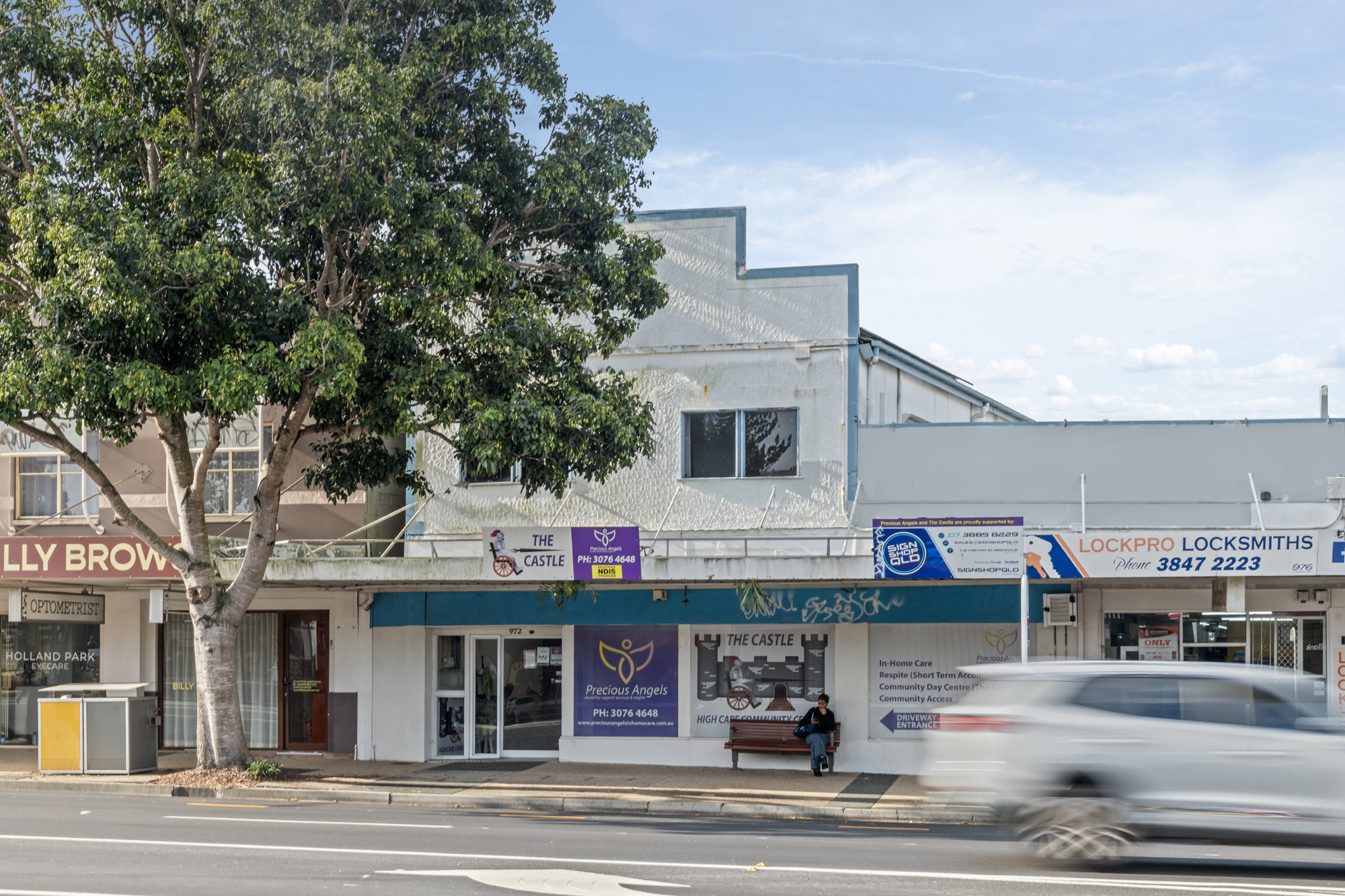 972 Logan Road, Holland Park West — image 4