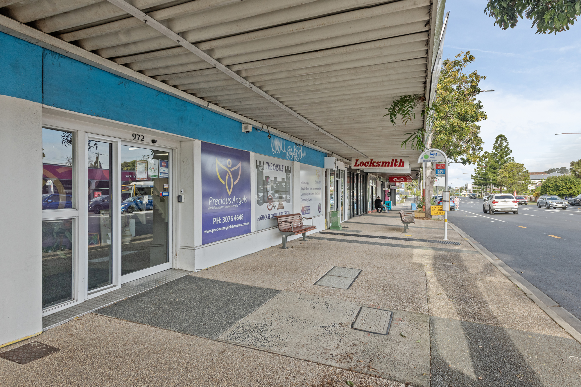 972 Logan Road, Holland Park West — image 2