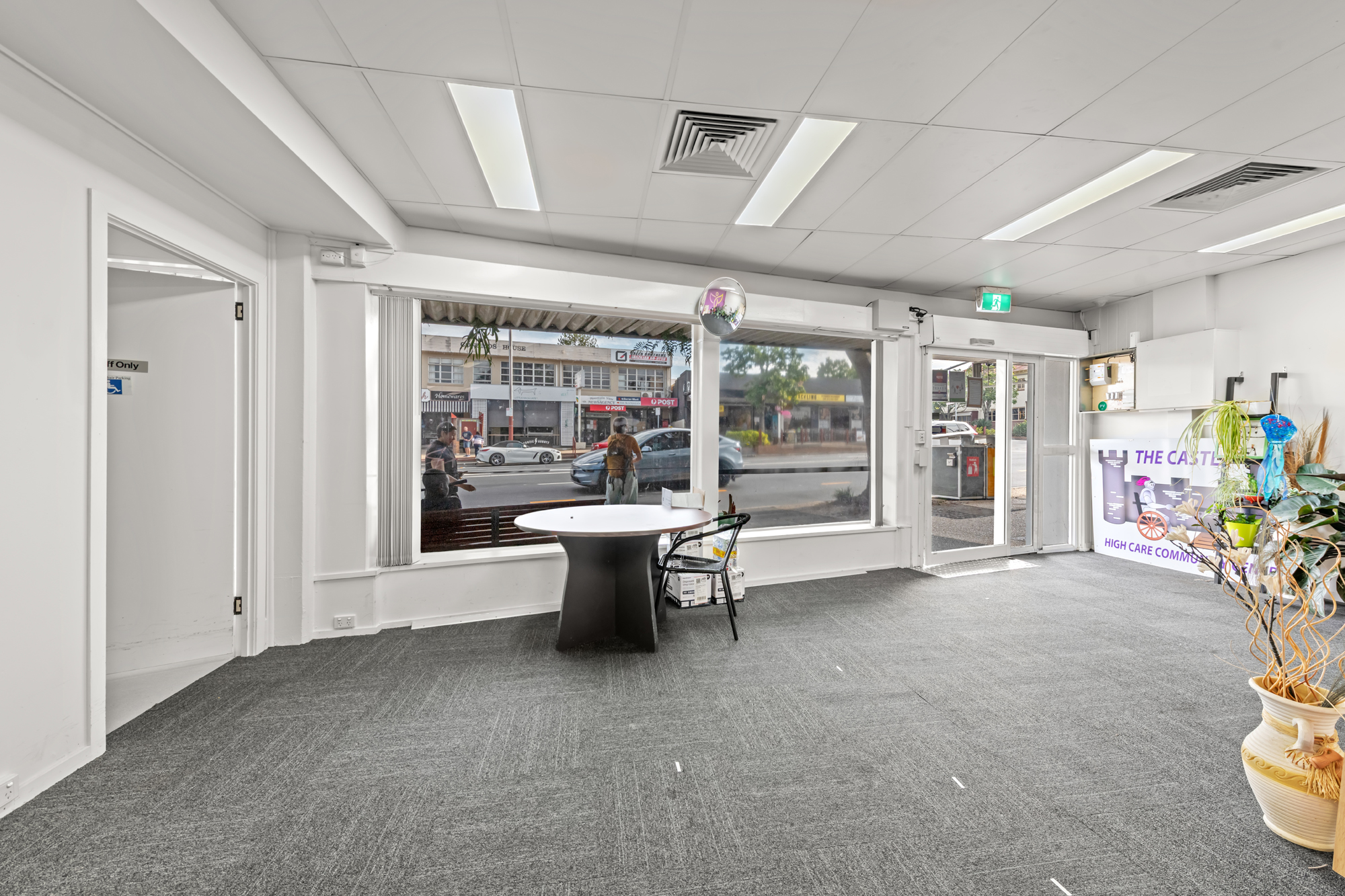 972 Logan Road, Holland Park West — image 7