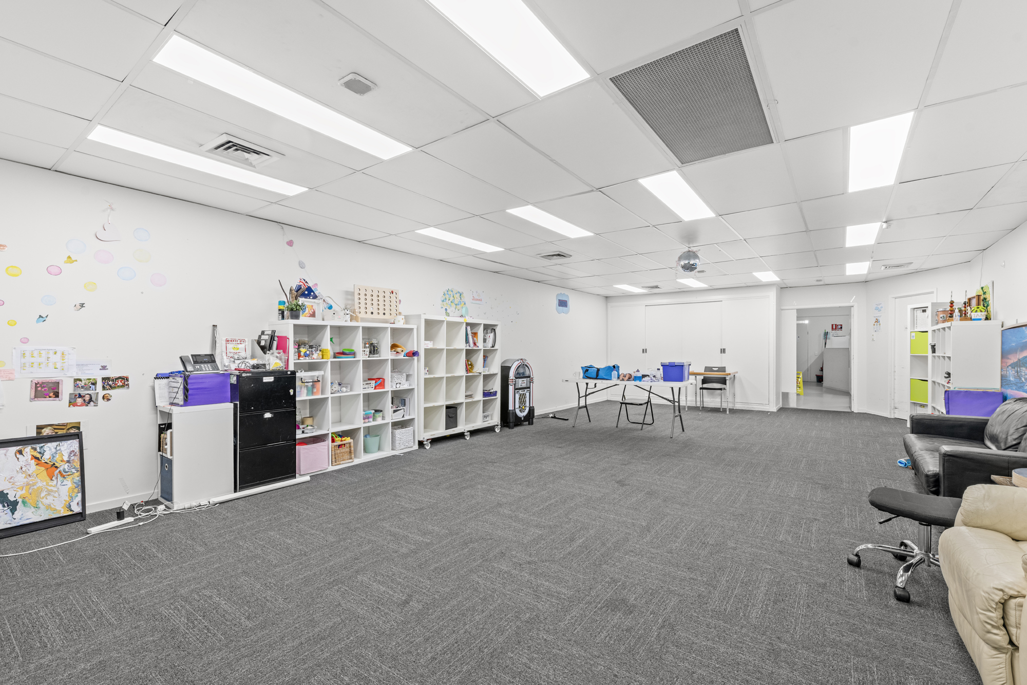 972 Logan Road, Holland Park West — image 8