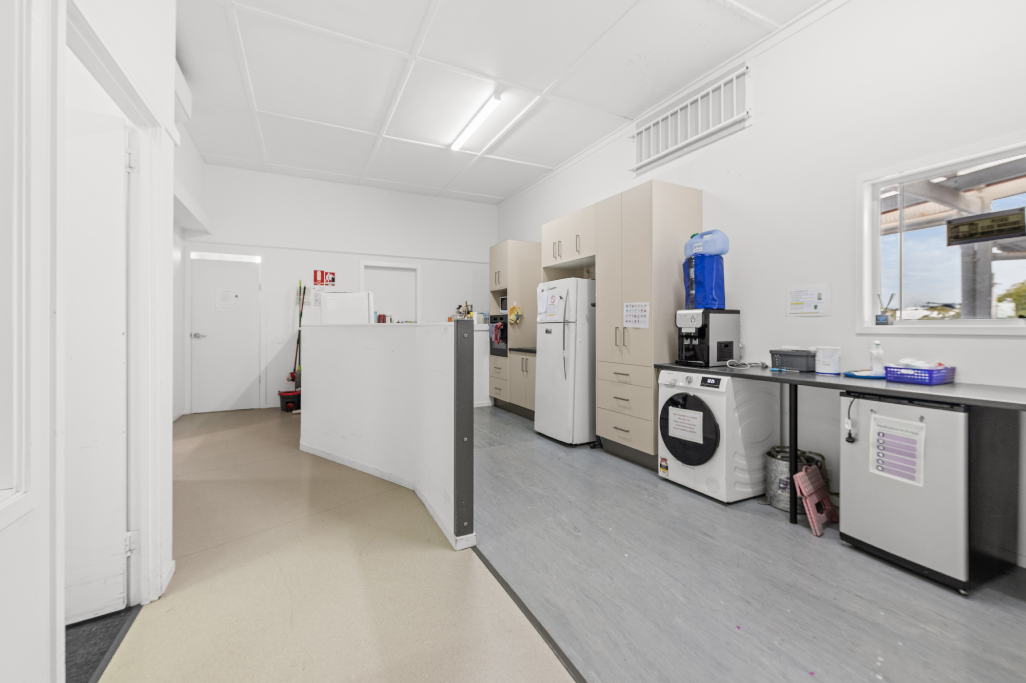 972 Logan Road, Holland Park West — image 13