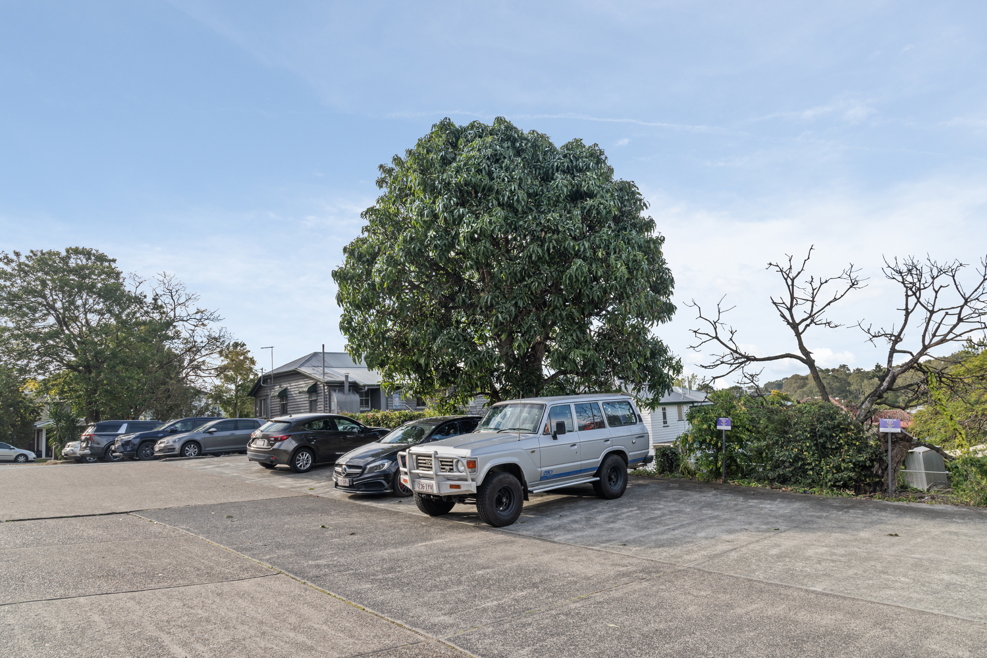 972 Logan Road, Holland Park West — image 21