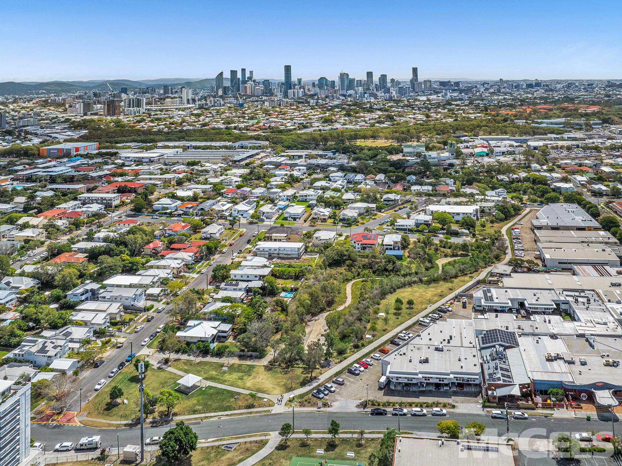 2/61 Holdsworth Street, Coorparoo — image 14