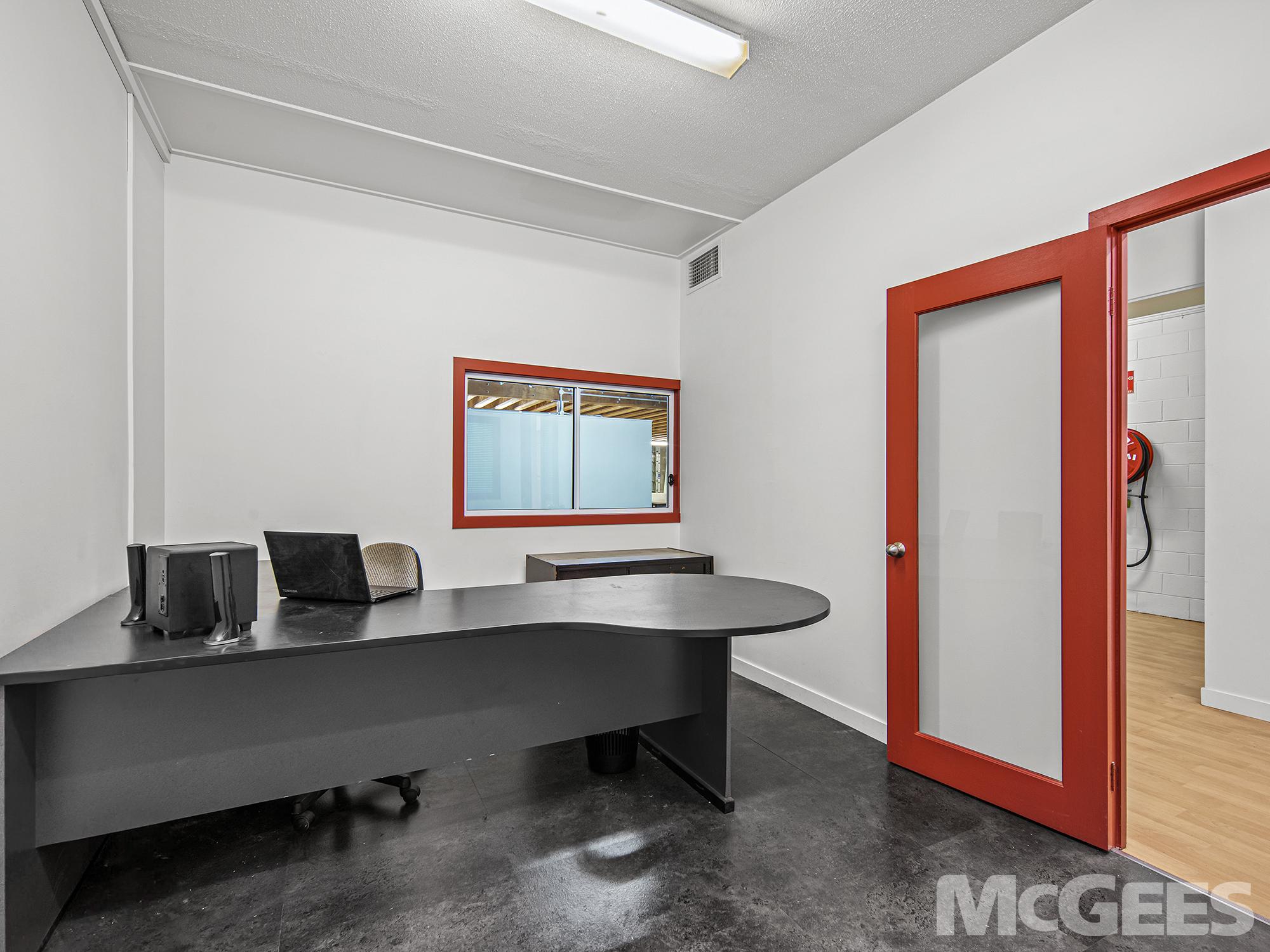 2/61 Holdsworth Street, Coorparoo — image 8