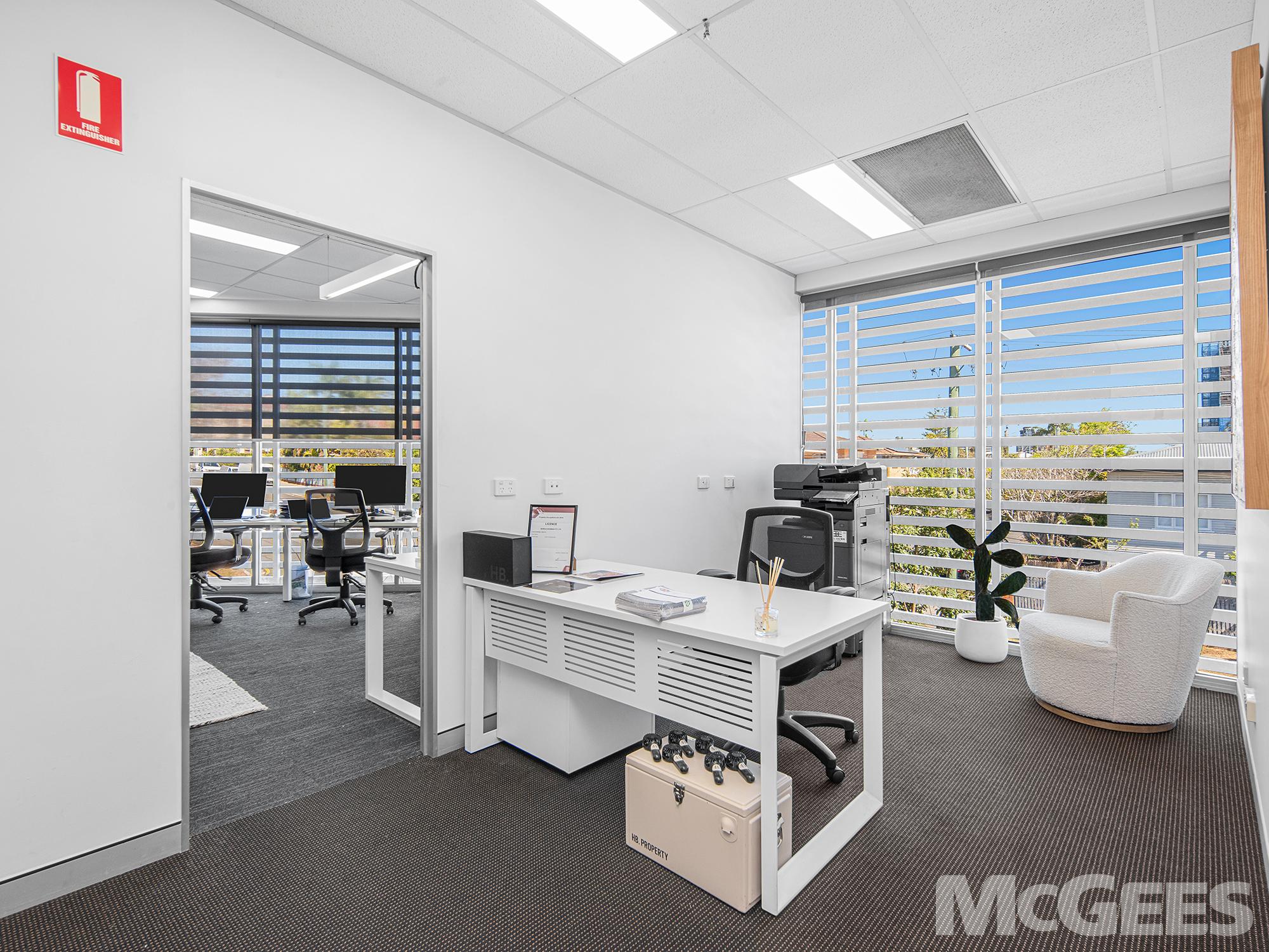 3/8 Mowbray Terrace, East Brisbane — image 2