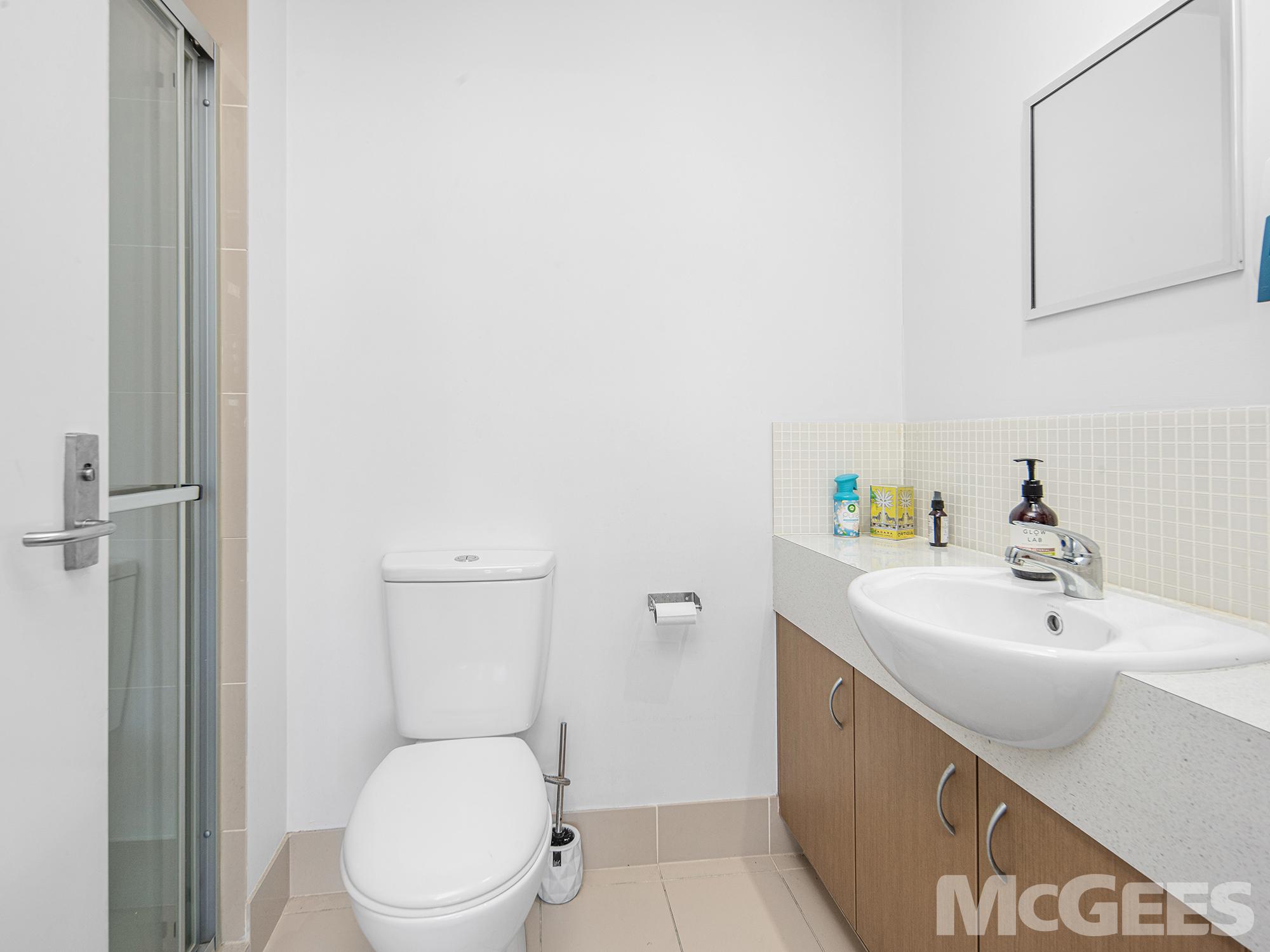 3/8 Mowbray Terrace, East Brisbane — image 8