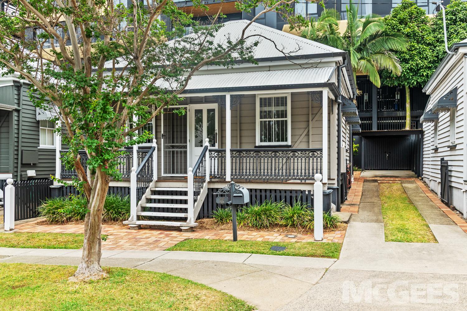 31 Cairns Street, Kangaroo Point — image 3