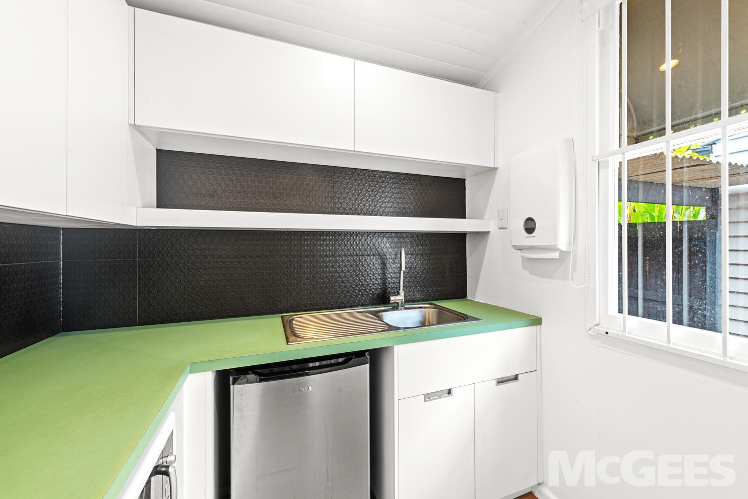 31 Cairns Street, Kangaroo Point — image 12