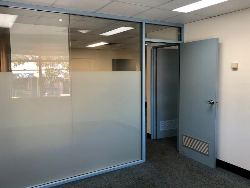 970 Logan Road, Holland Park — image 6