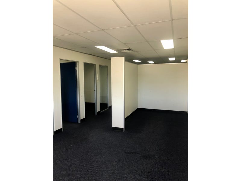 970 Logan Road, Holland Park — image 19