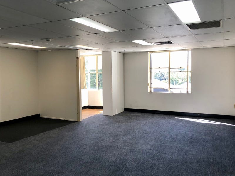 970 Logan Road, Holland Park — image 21