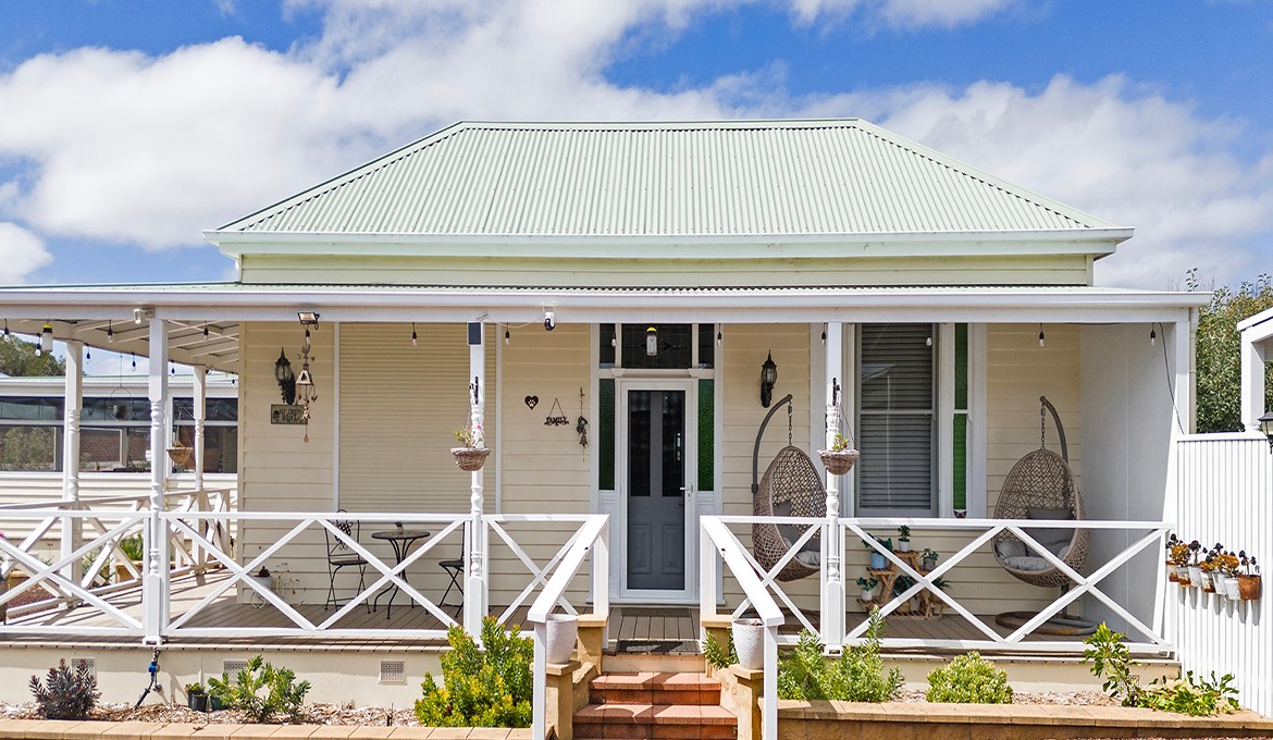 24 Horne Street Koroit Vic 71335, Koroit - Image 1