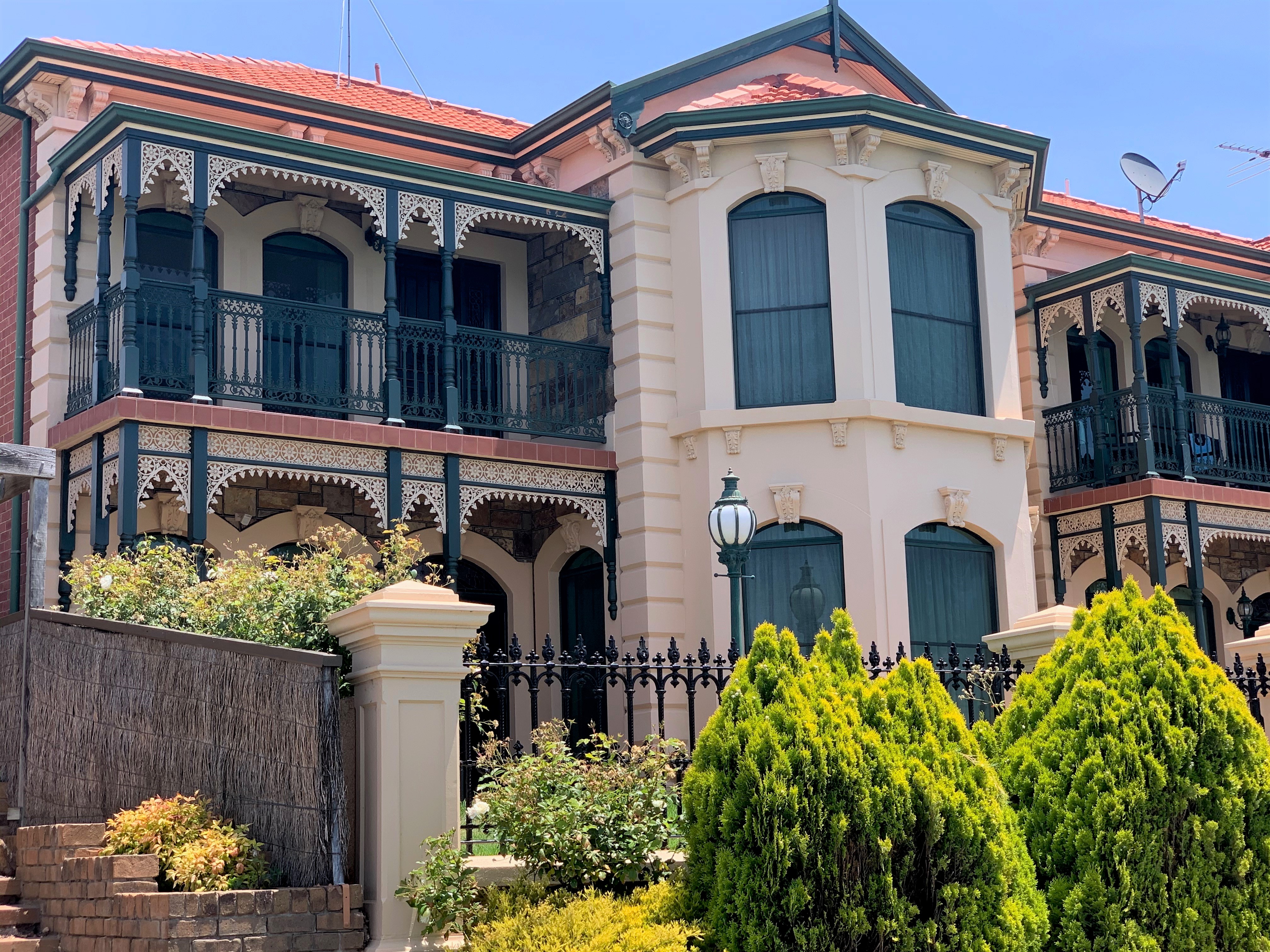 1 Sunrise Court, West Lakes SA