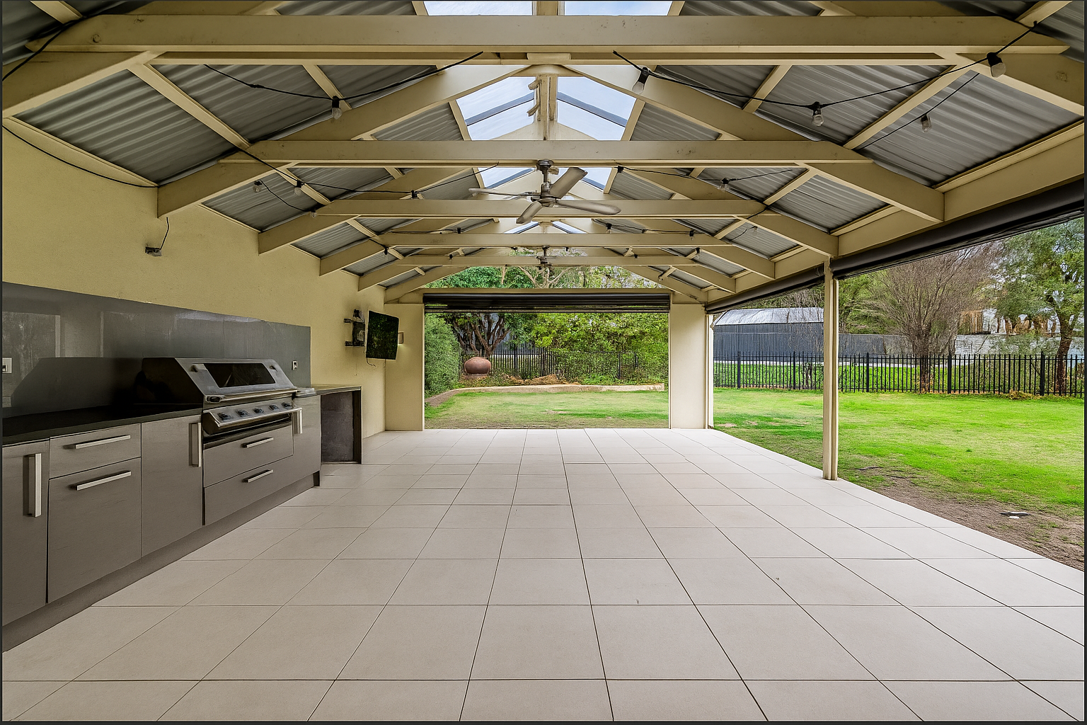 31 Kirrawee Drive, Redwood Park SA